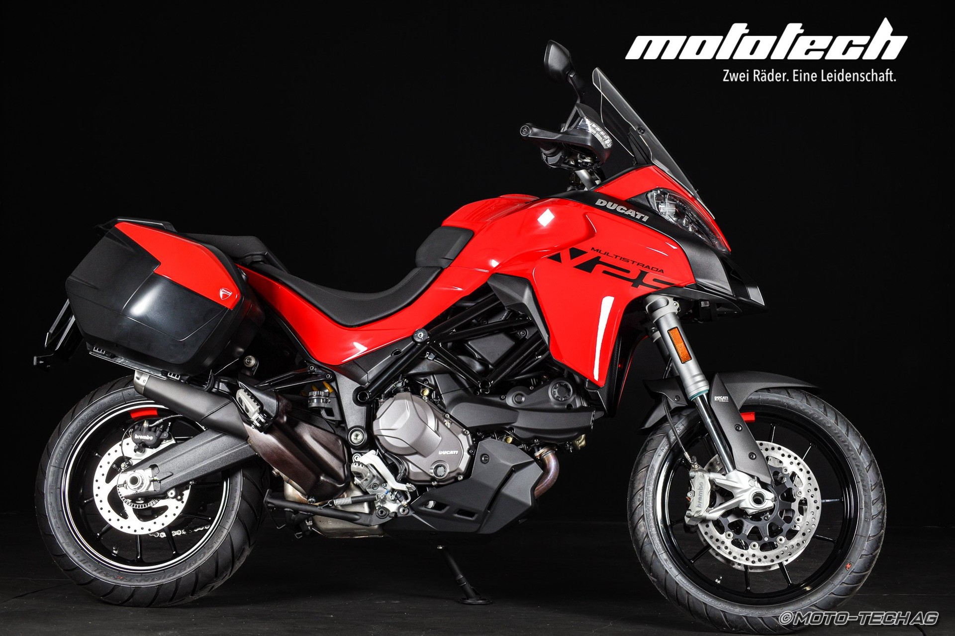 DUCATI Multistrada V2 S Touring ***GET READY LEASING AB  3.9% ***-showroom-element-1