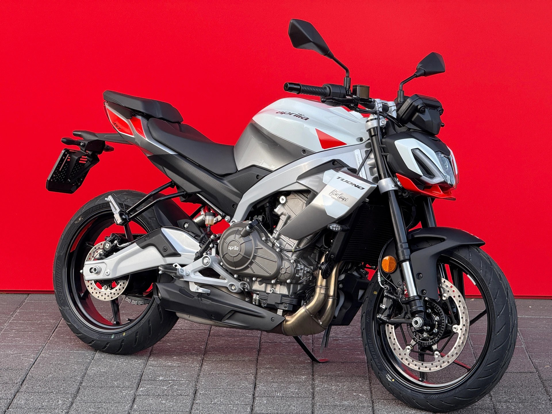 APRILIA Tuono 457-image-1