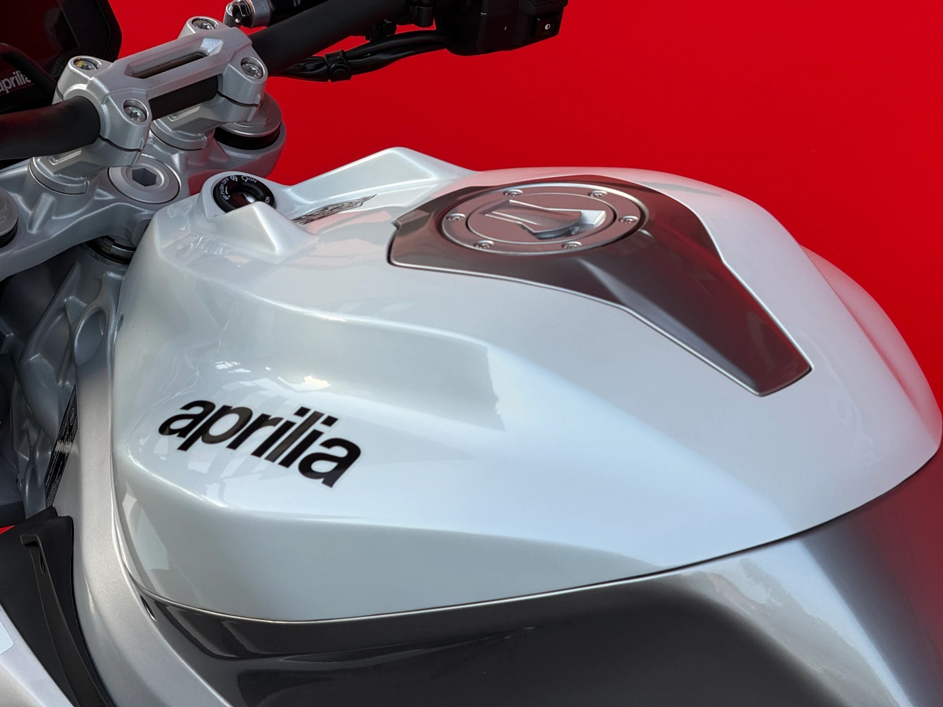 APRILIA Tuono 457-image-14