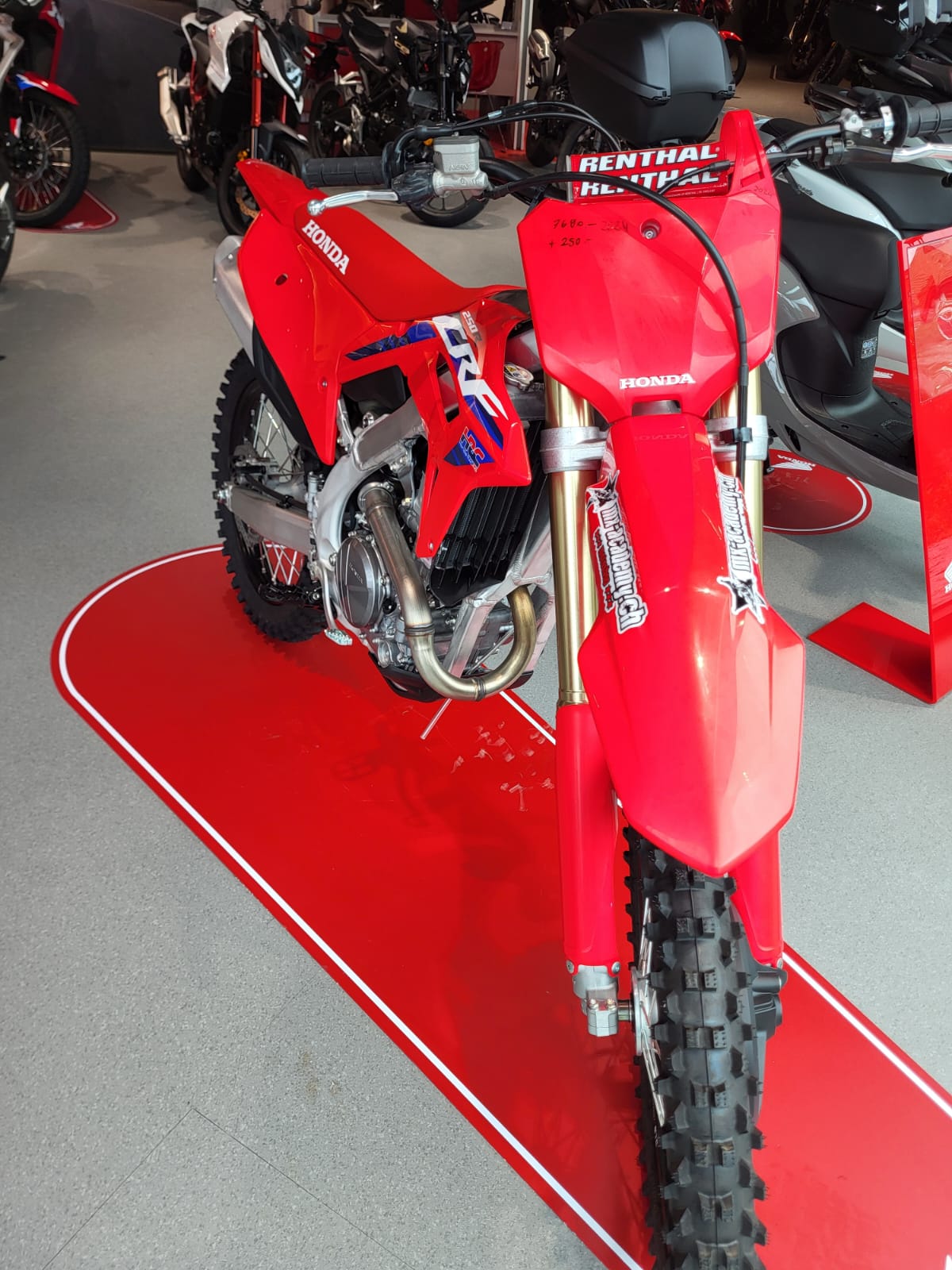 HONDA CRF 250 R-showroom-element-2