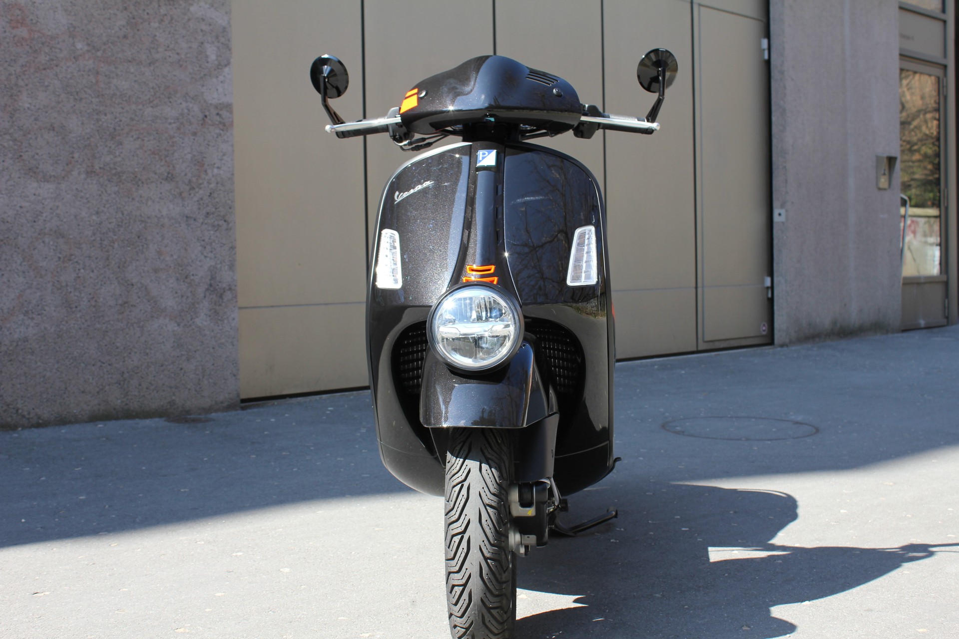 PIAGGIO Vespa GTV 300-showroom-element-2