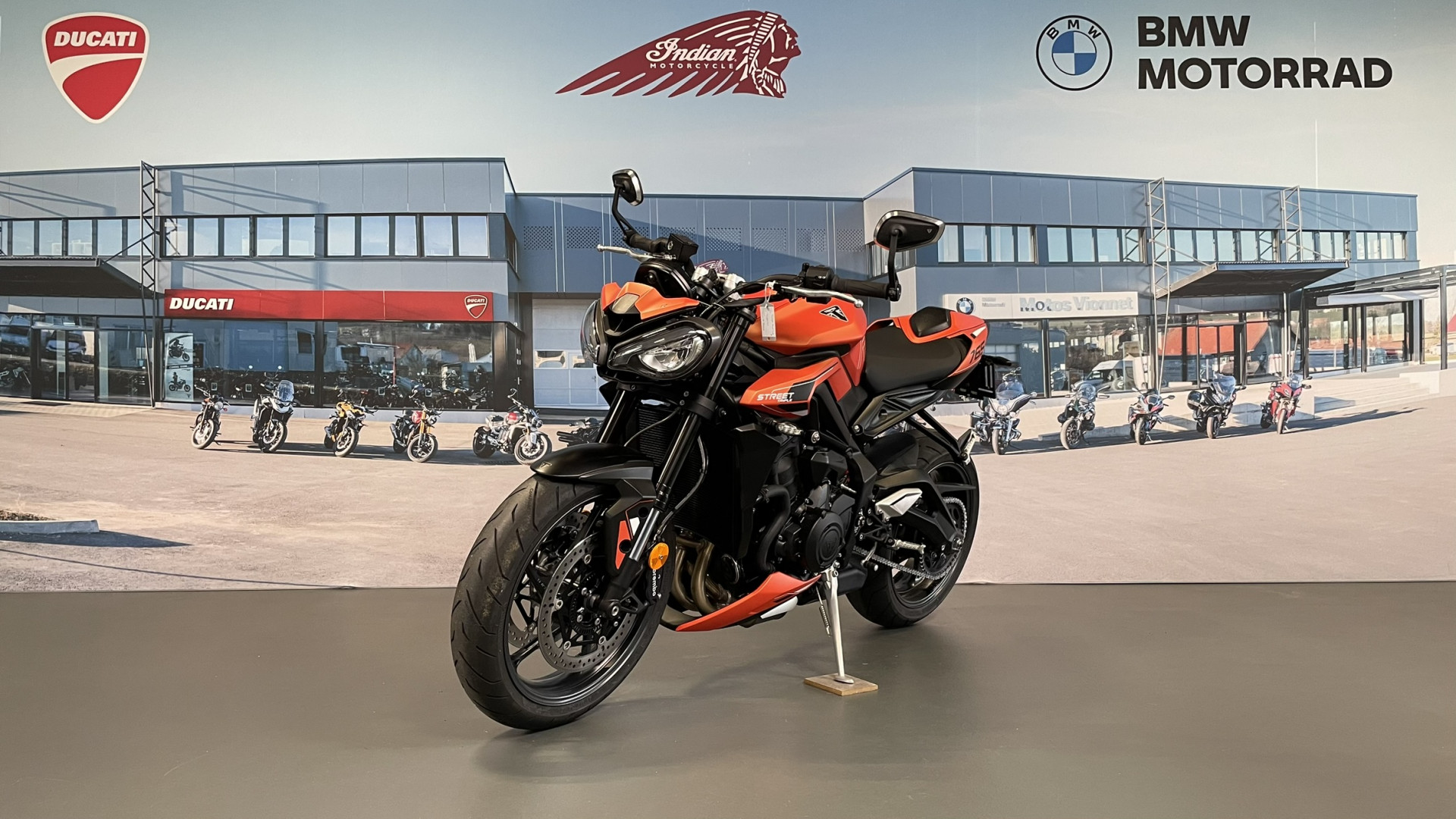 TRIUMPH Street Triple, Naked bike acheter un véhicule d'occasion