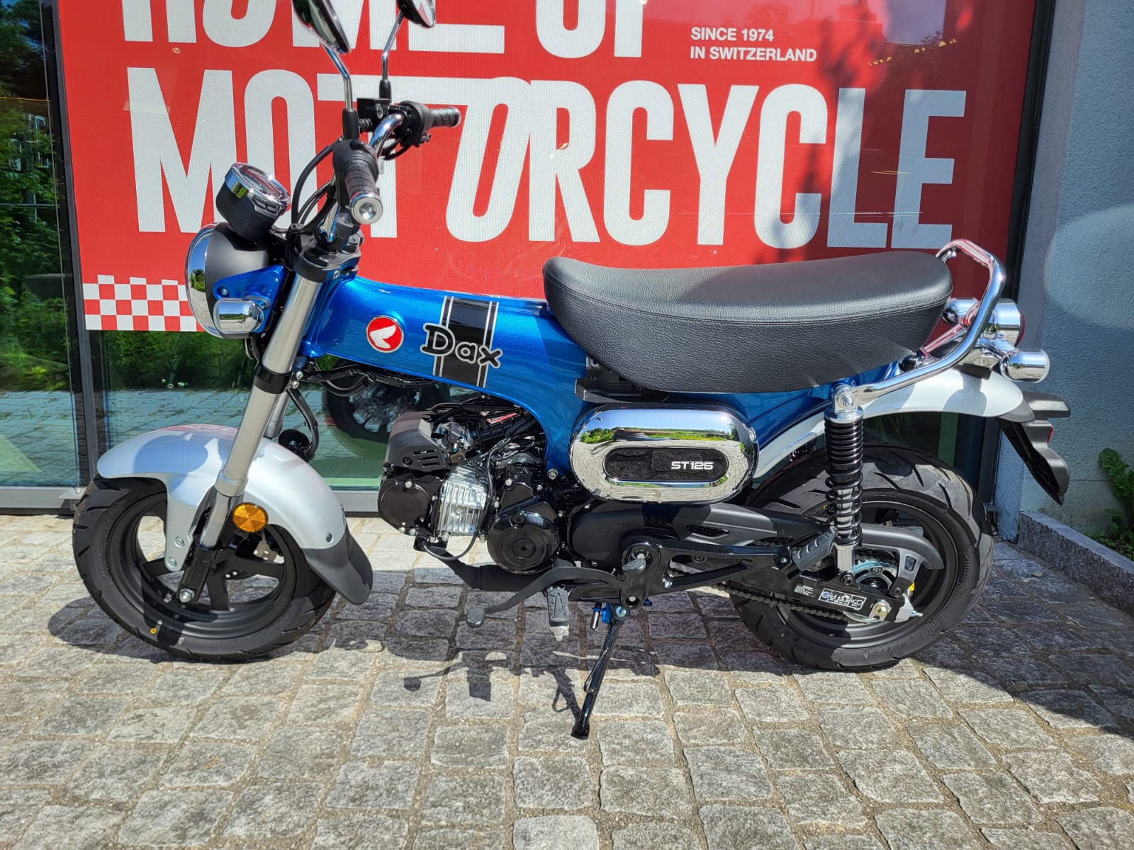 HONDA St 125 Dax-showroom-element-2