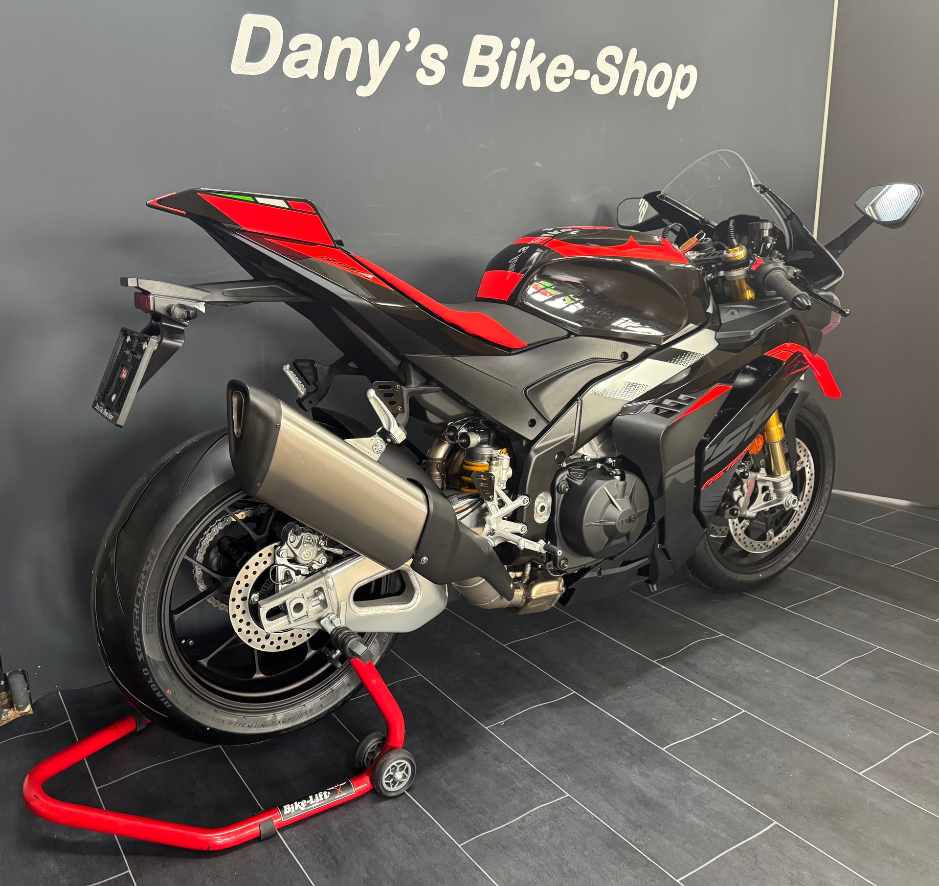 APRILIA RSV4 1100 Factory E5+ ab Lager-showroom-element-3