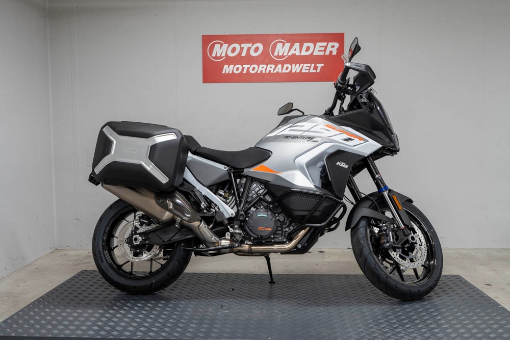 KTM 1290 Super Adventure S-showroom-element-1