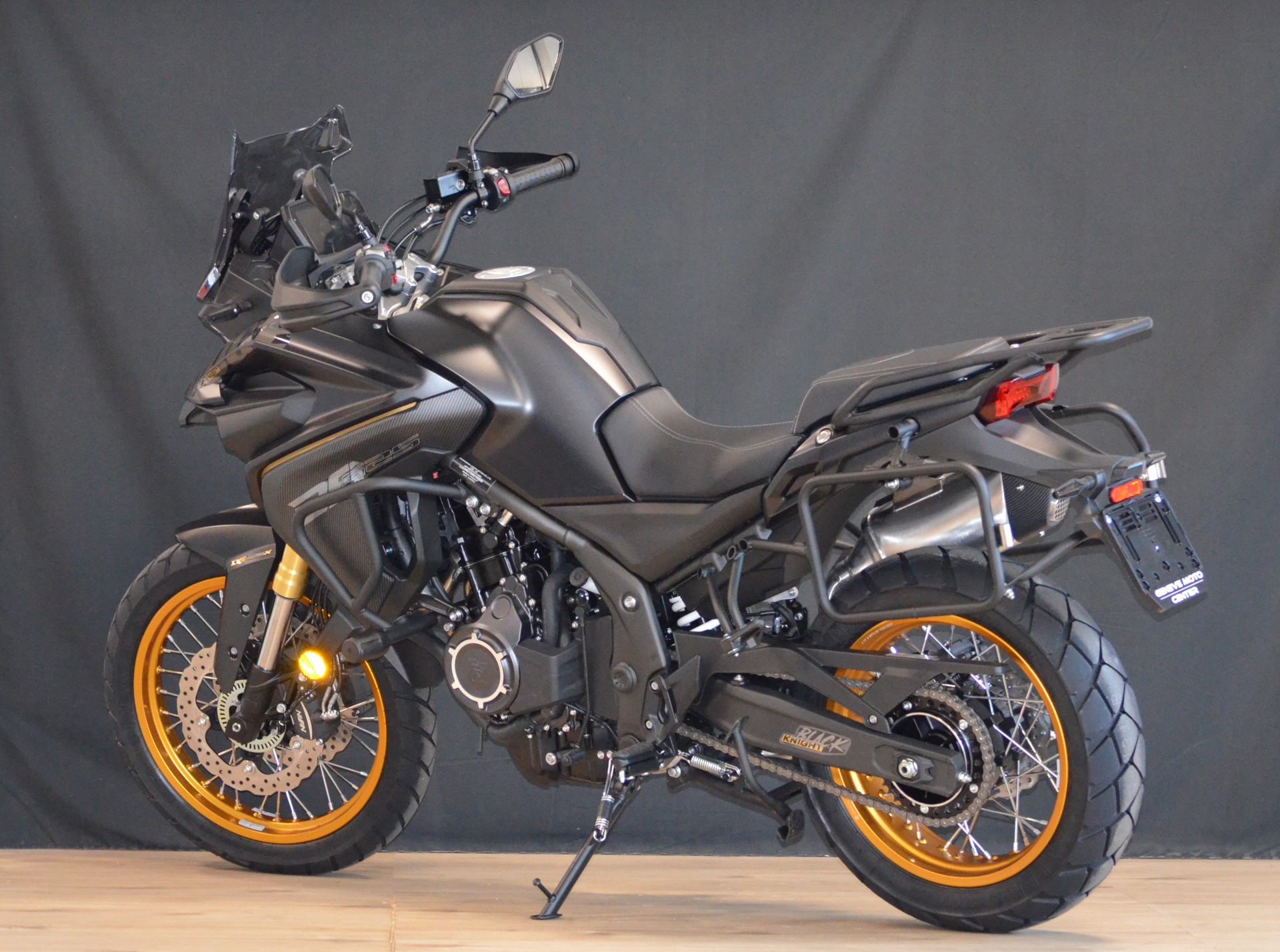 VOGE 525 DSX BLACK KNIGHT-image-5