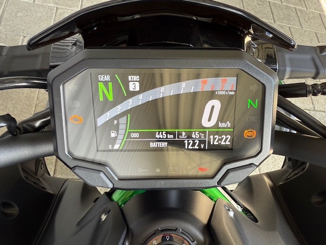 KAWASAKI Z 900 (35kW)-showroom-element-2