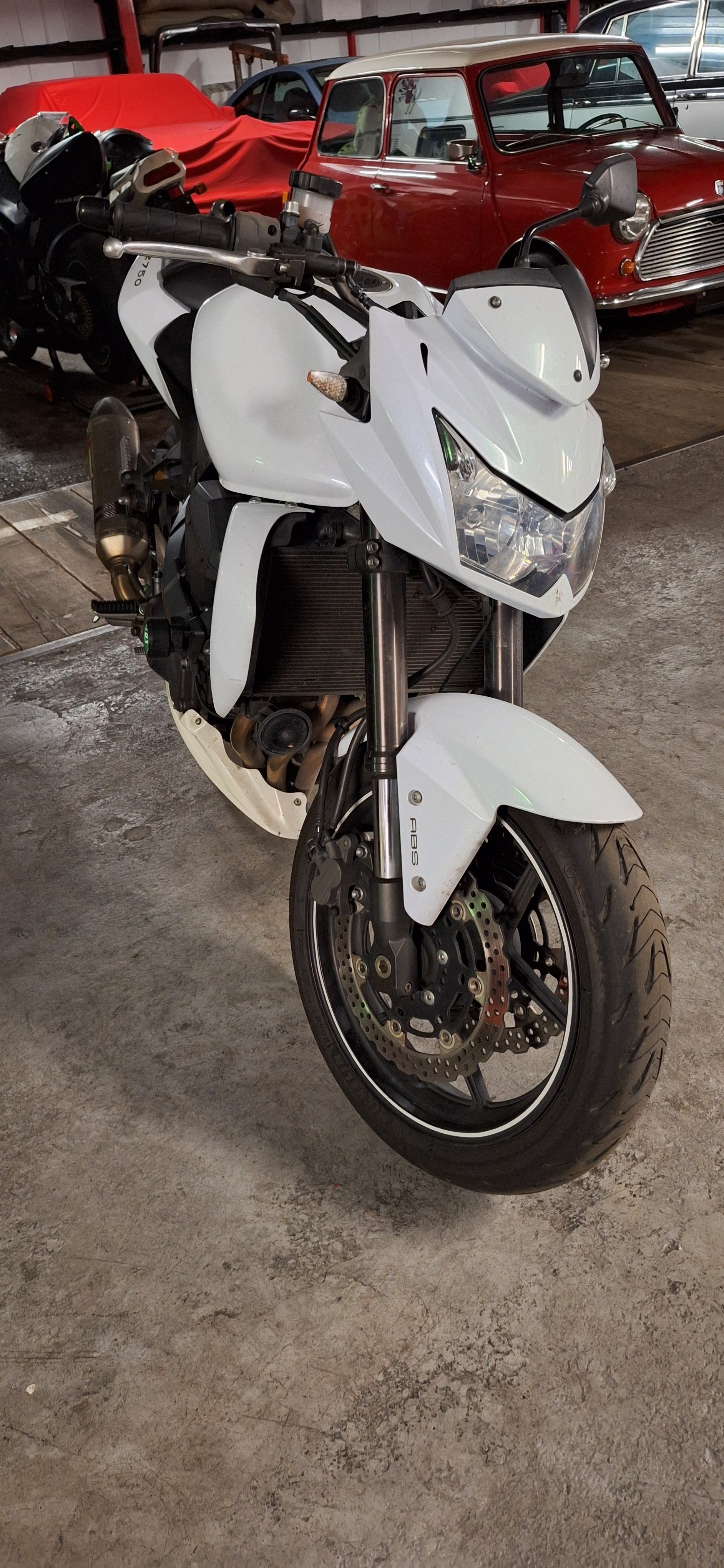 KAWASAKI Z 750 ABS-image-1