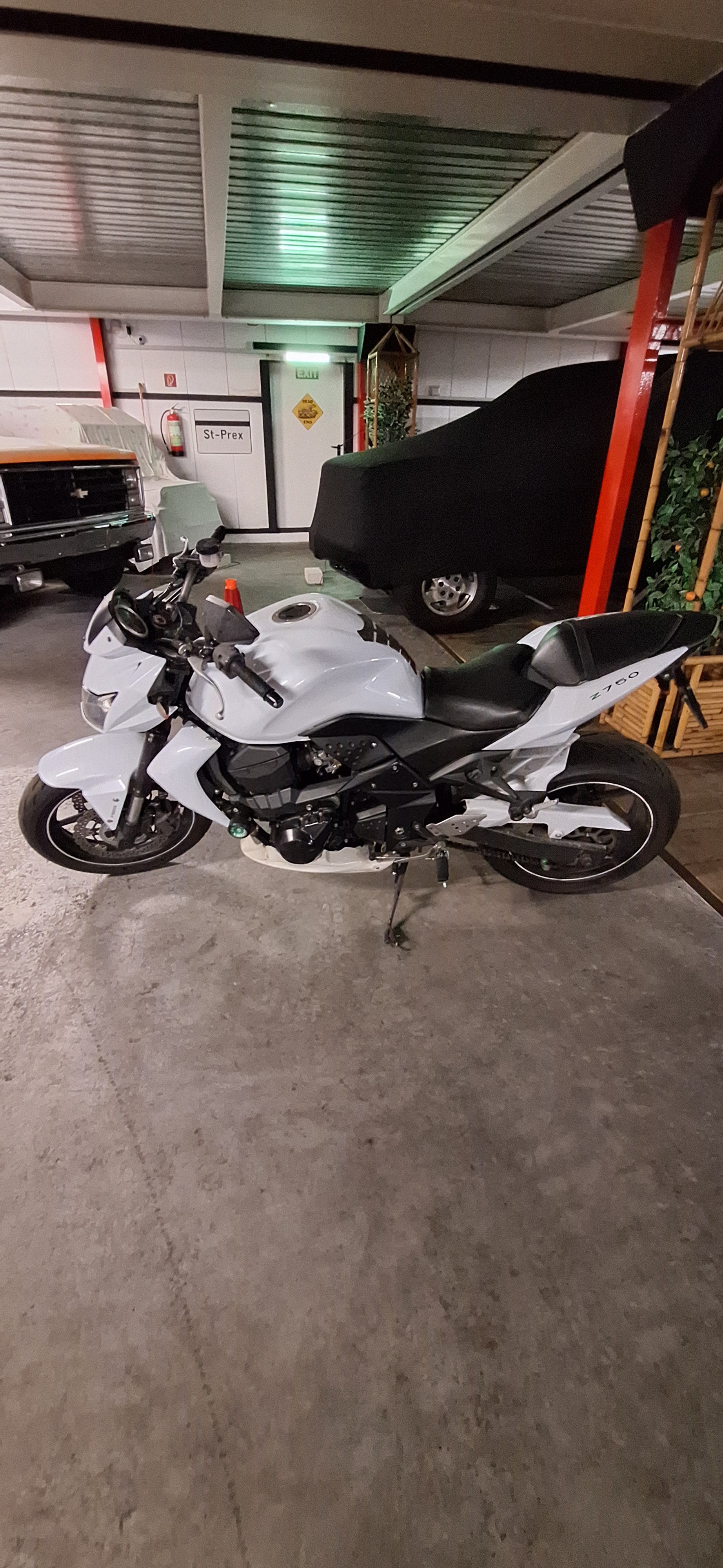 KAWASAKI Z 750 ABS-image-5