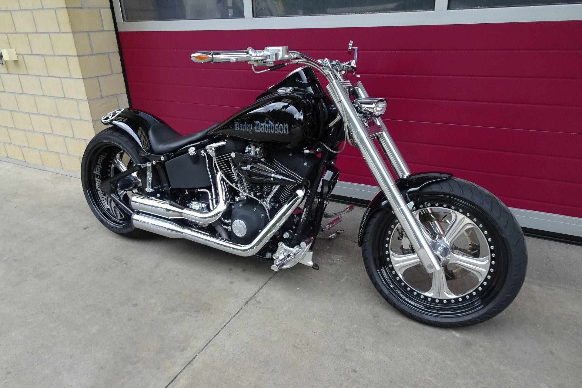 HARLEY-DAVIDSON FXSTB 1450 Softail Night Train Total Umbau Verkauf ab Platz-showroom-element-1