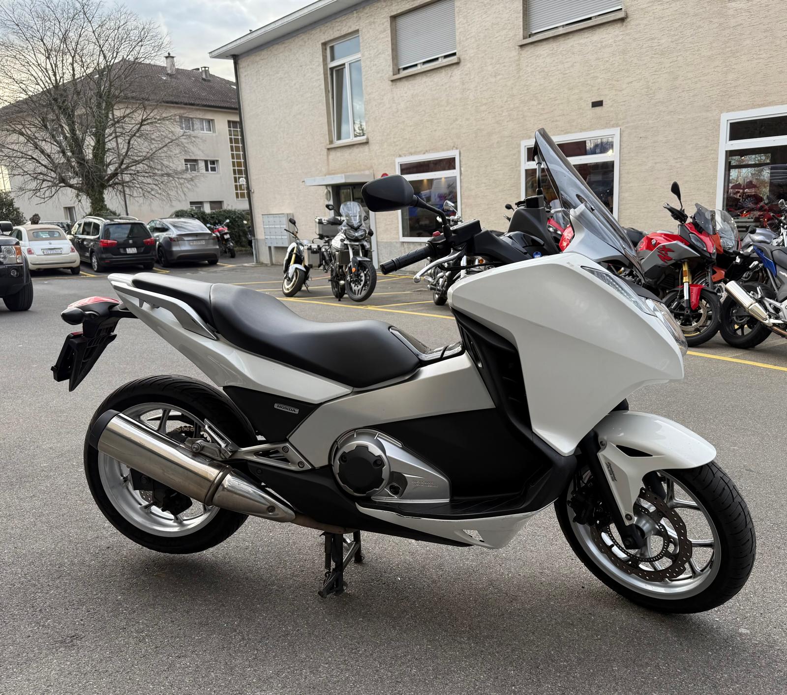 HONDA NC 700 D Integra ABS-showroom-element-3