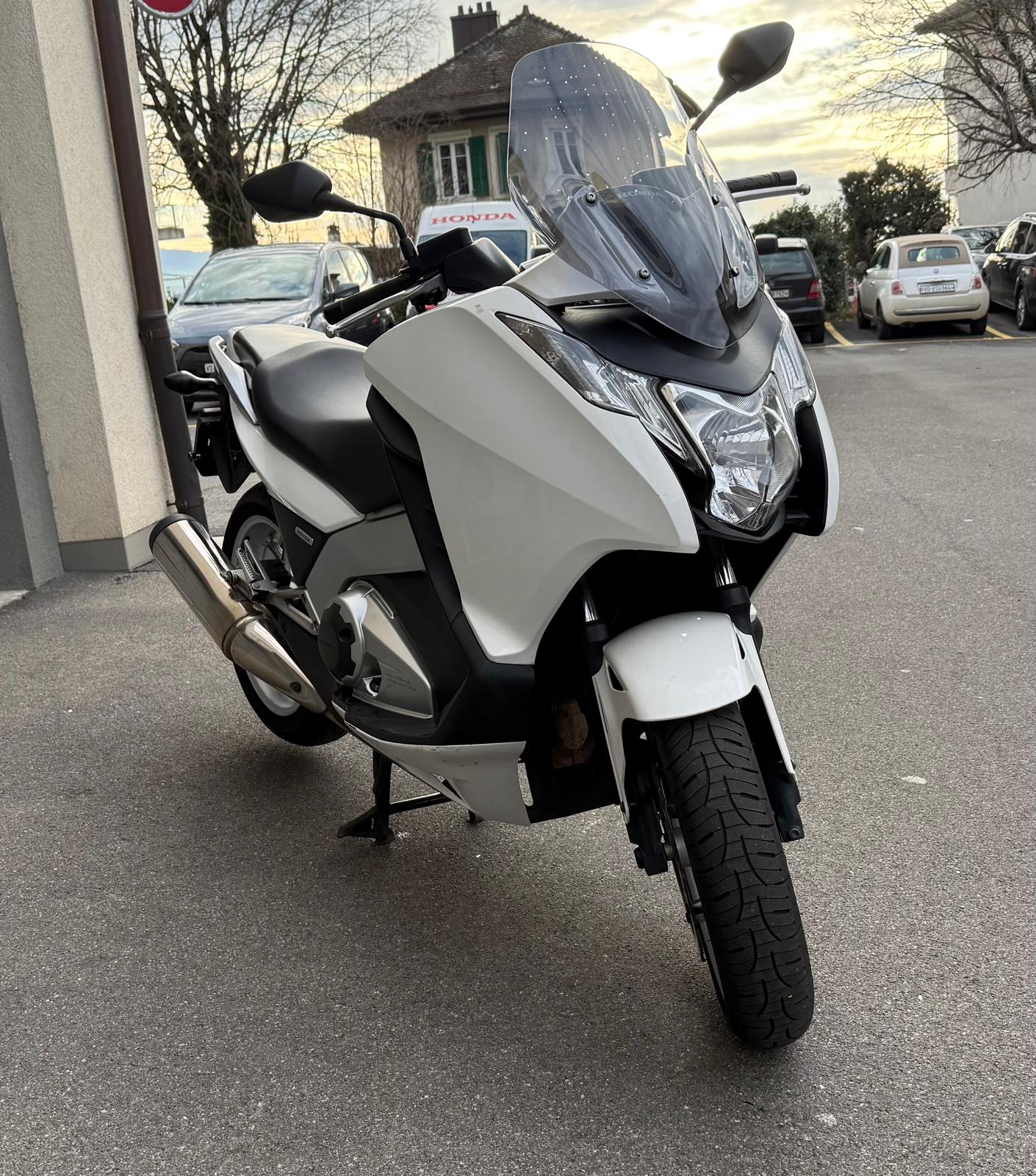 HONDA NC 700 D Integra ABS-showroom-element-1