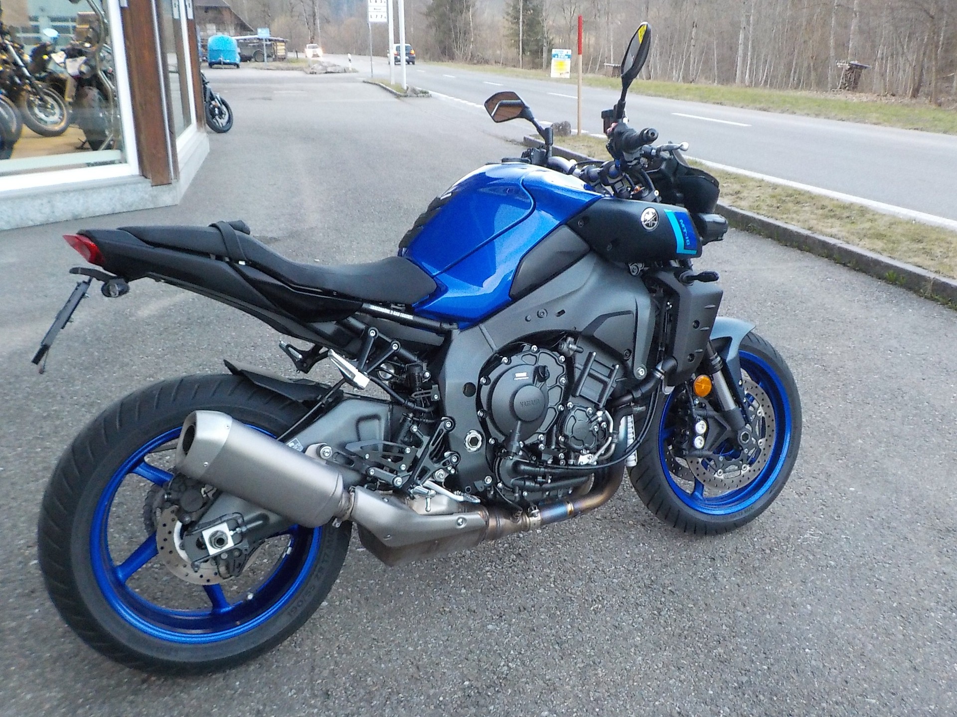 YAMAHA MT-10 ABS-image-6