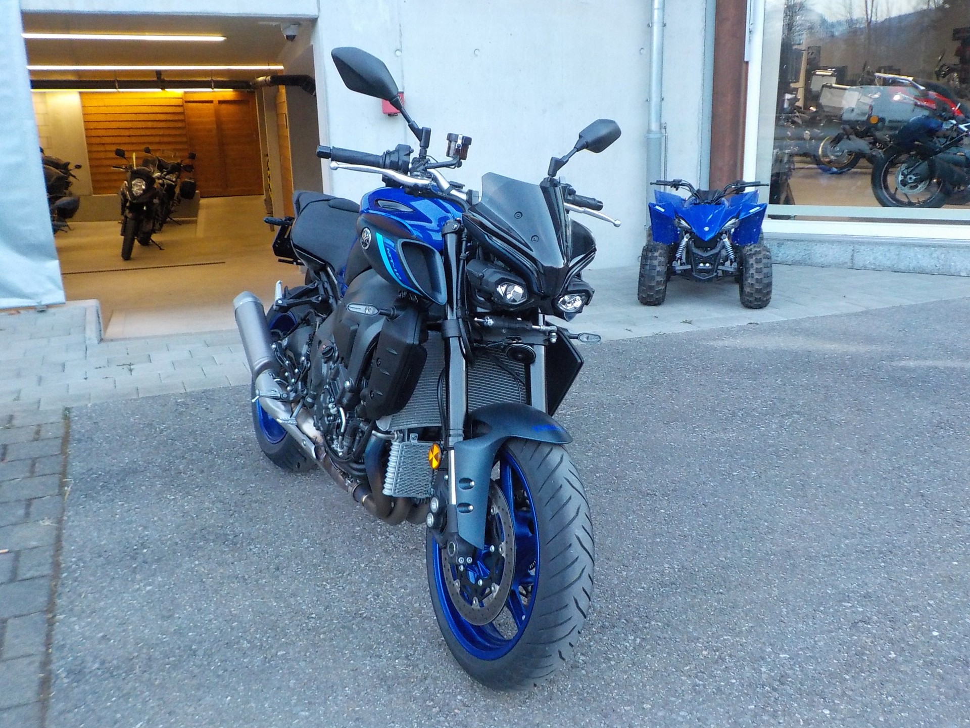 YAMAHA MT-10 ABS-image-1