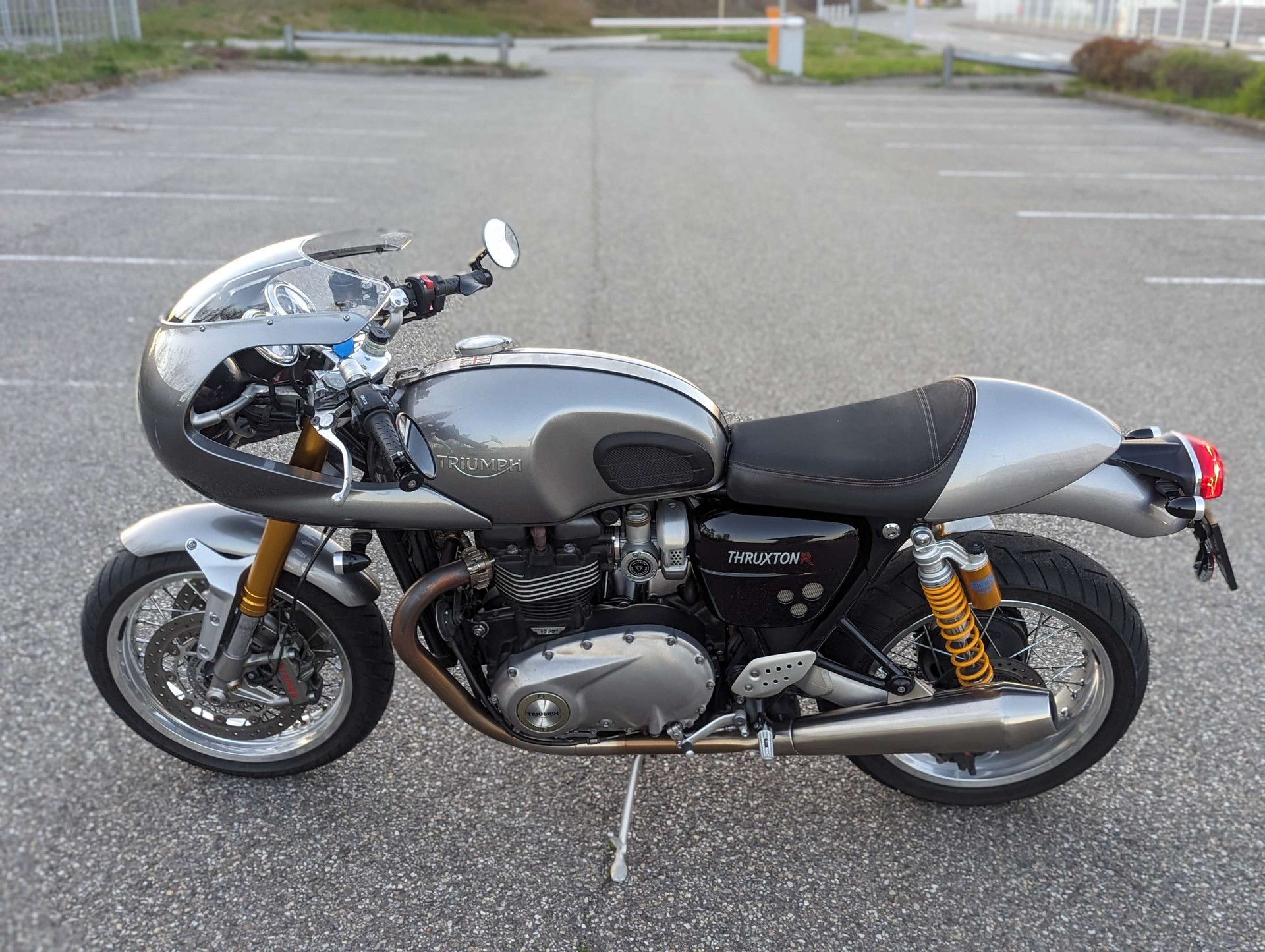 TRIUMPH Thruxton R 1200 i ABS-image-4