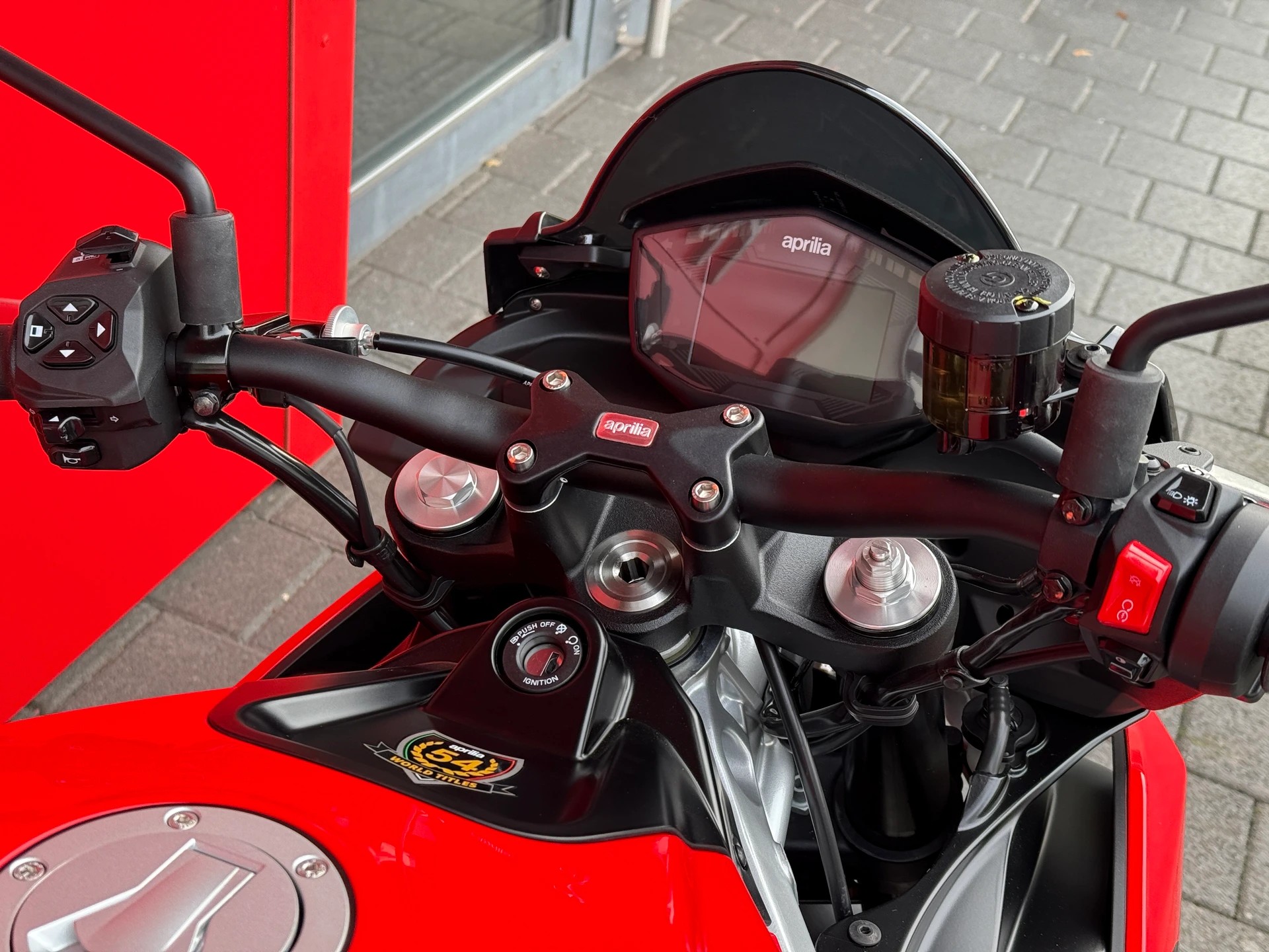 APRILIA Tuono 660-image-15