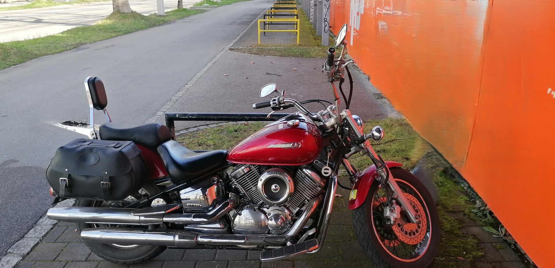 YAMAHA XVS 1100 Drag Star-image-0
