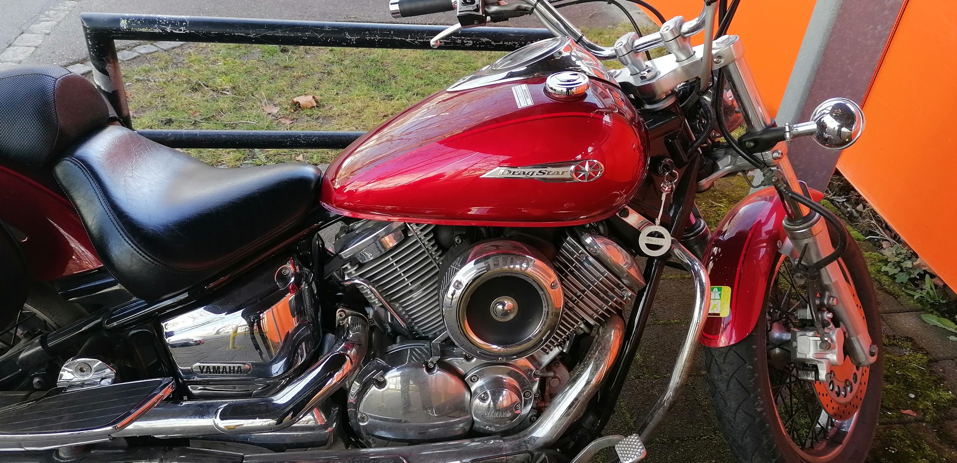 YAMAHA XVS 1100 Drag Star-image-1