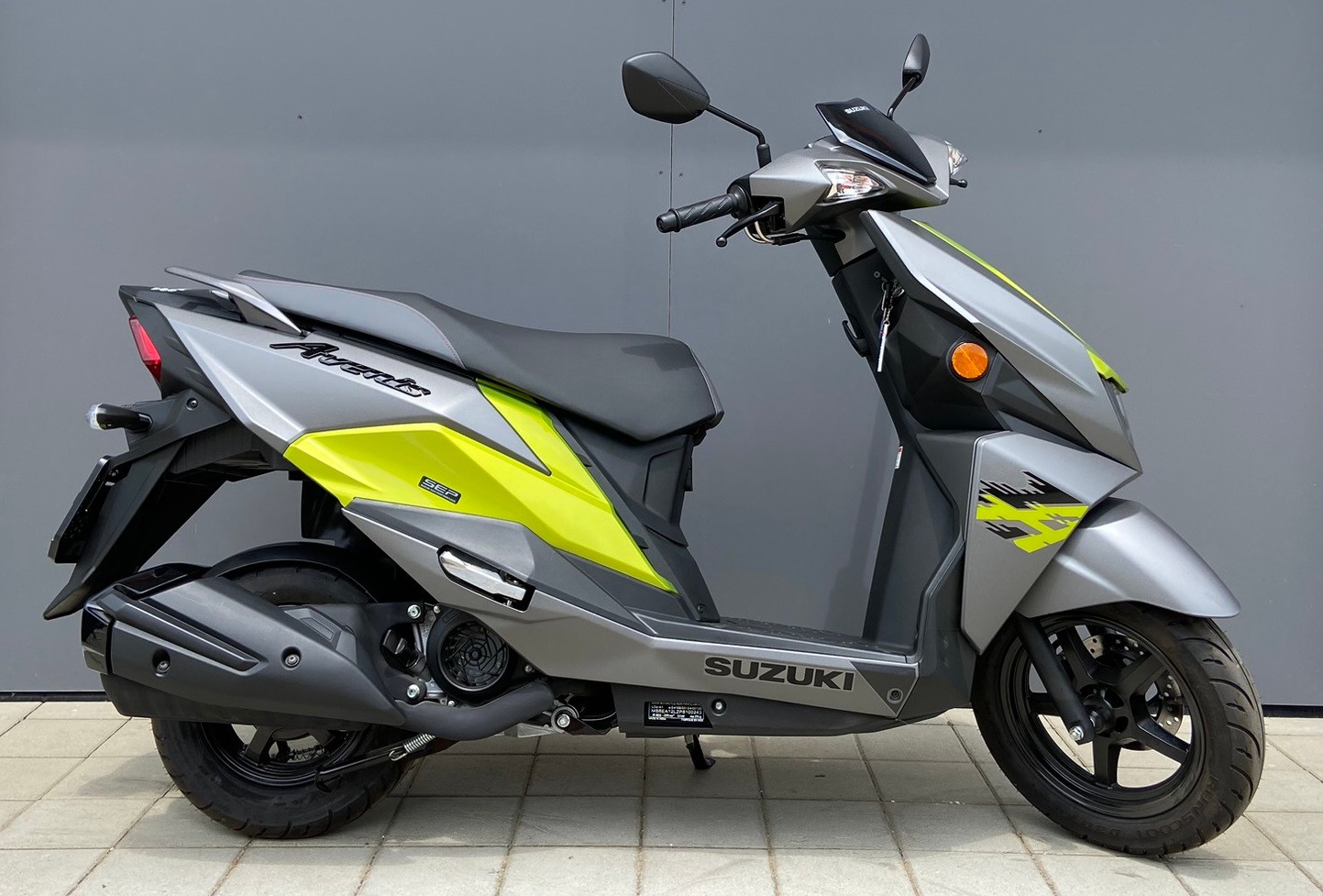 SUZUKI Avenis 125