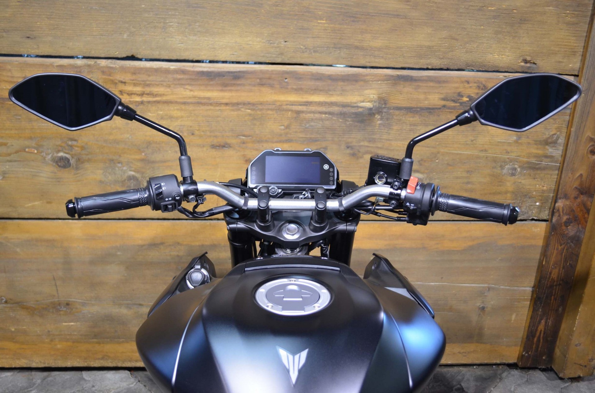 YAMAHA MT-03-showroom-element-2