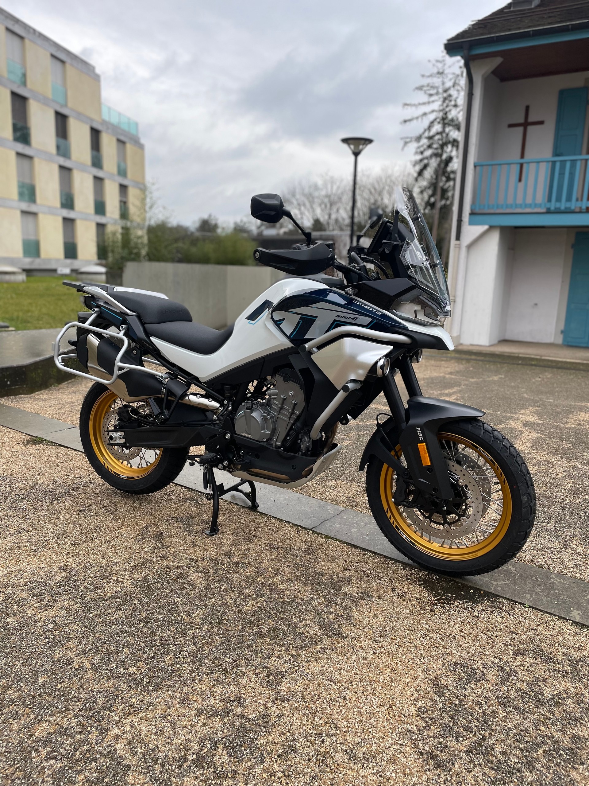 CF MOTO 800 MT Explorer