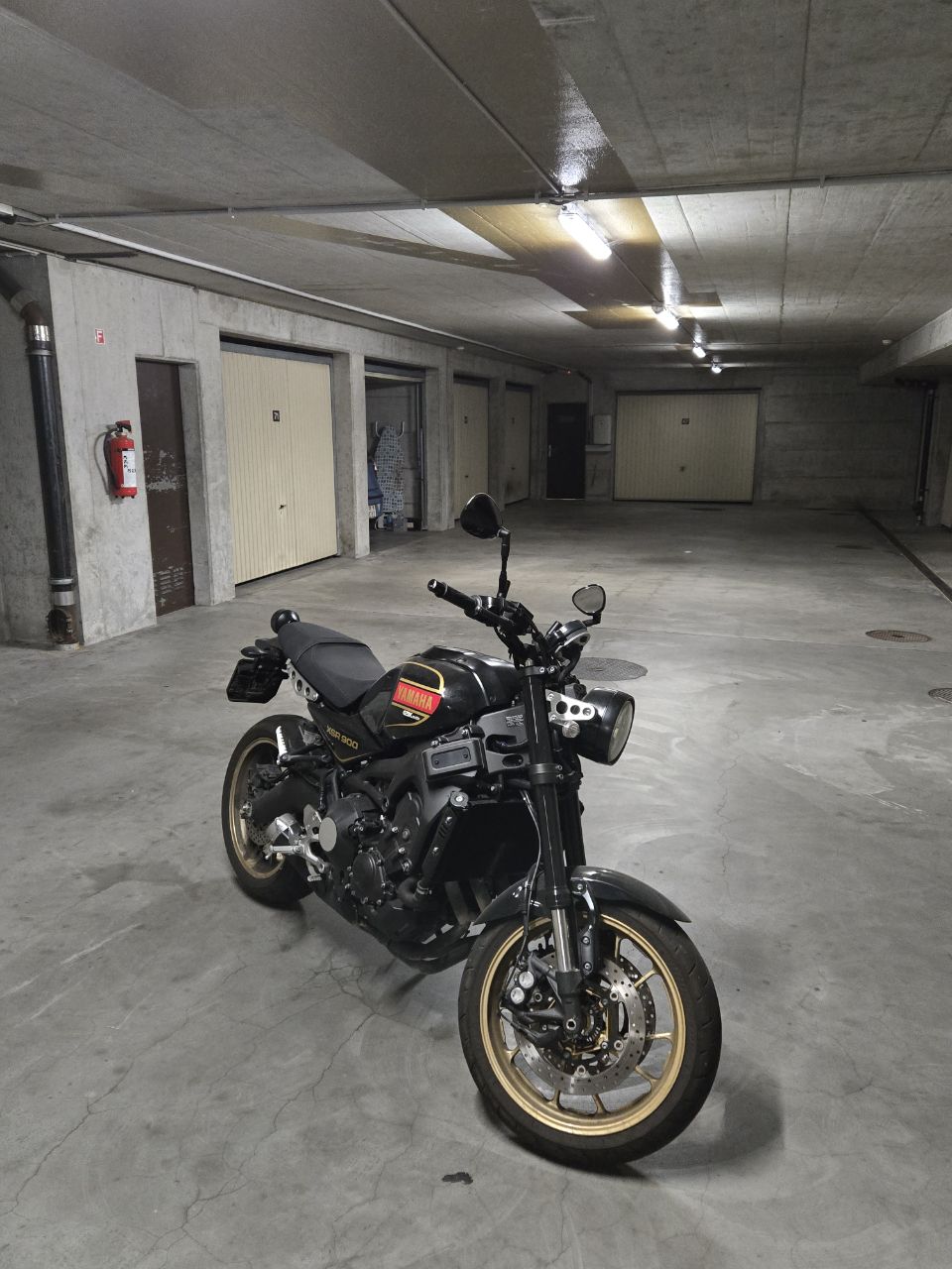 YAMAHA XSR 900 80 Black