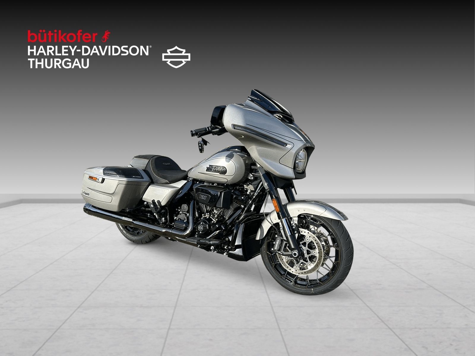 HARLEY-DAVIDSON FLHXSE Street Glide CVO 121