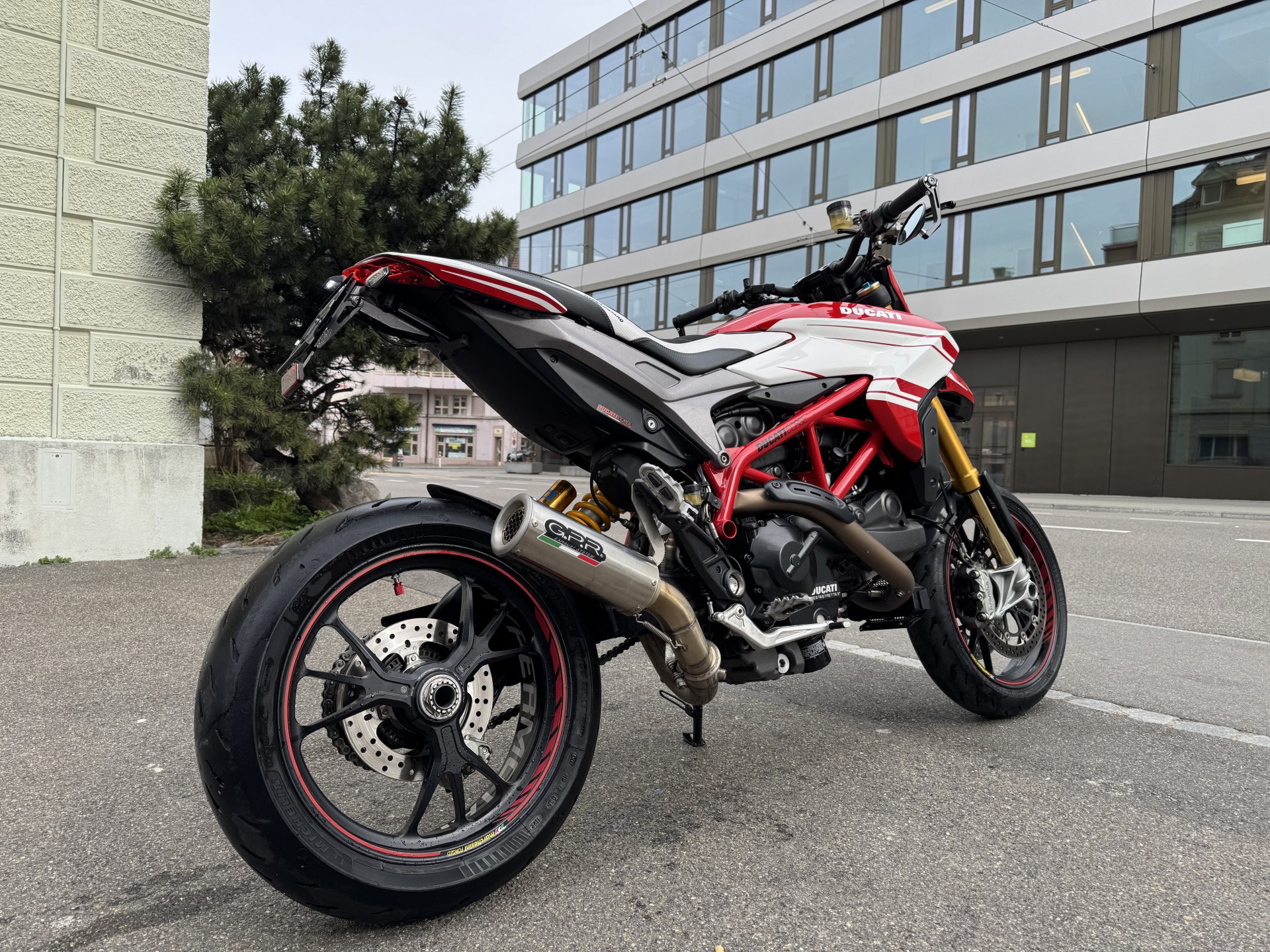 DUCATI Hypermotard 939 SP-image-3