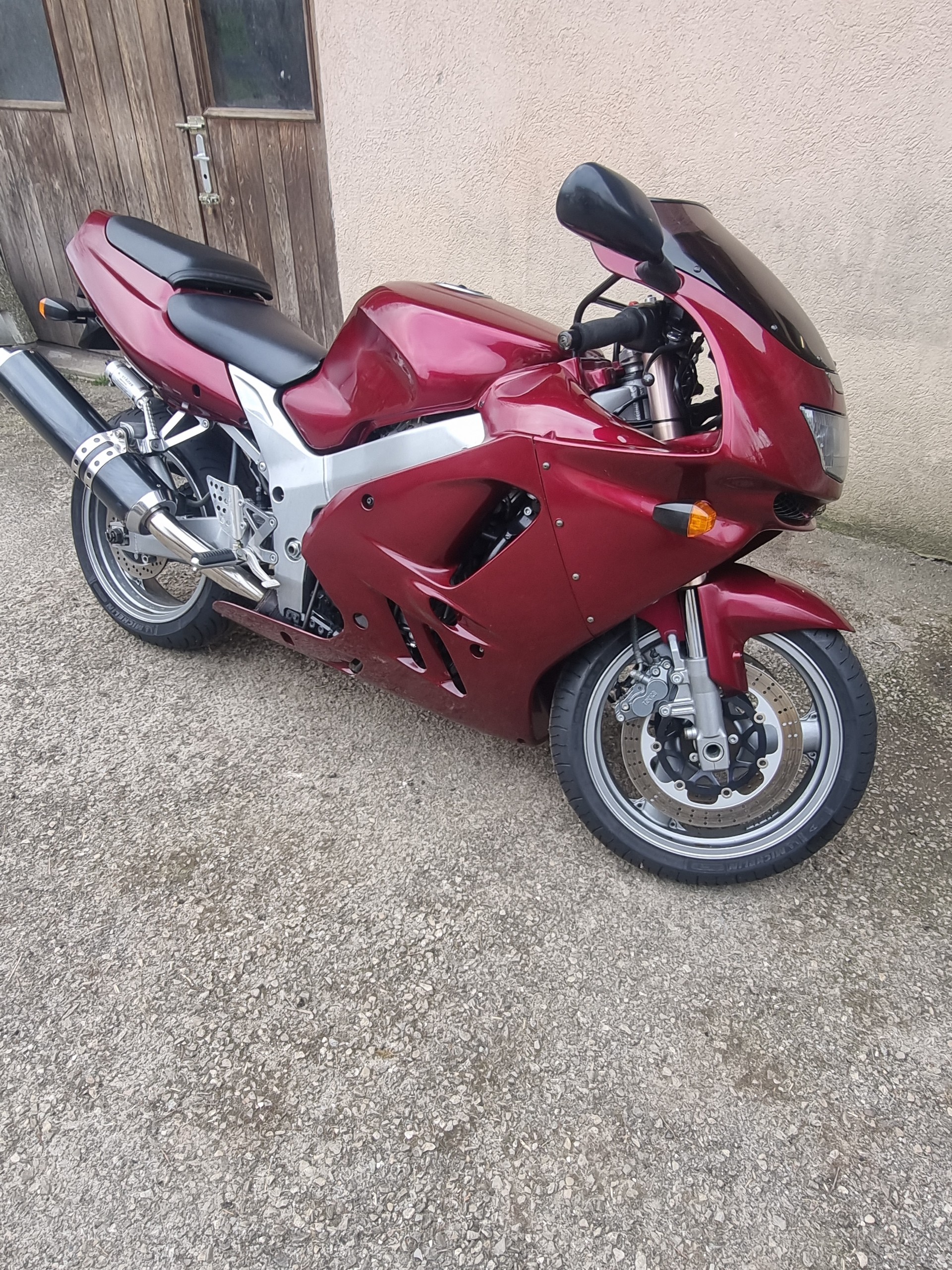 KAWASAKI Ninja ZX-9R