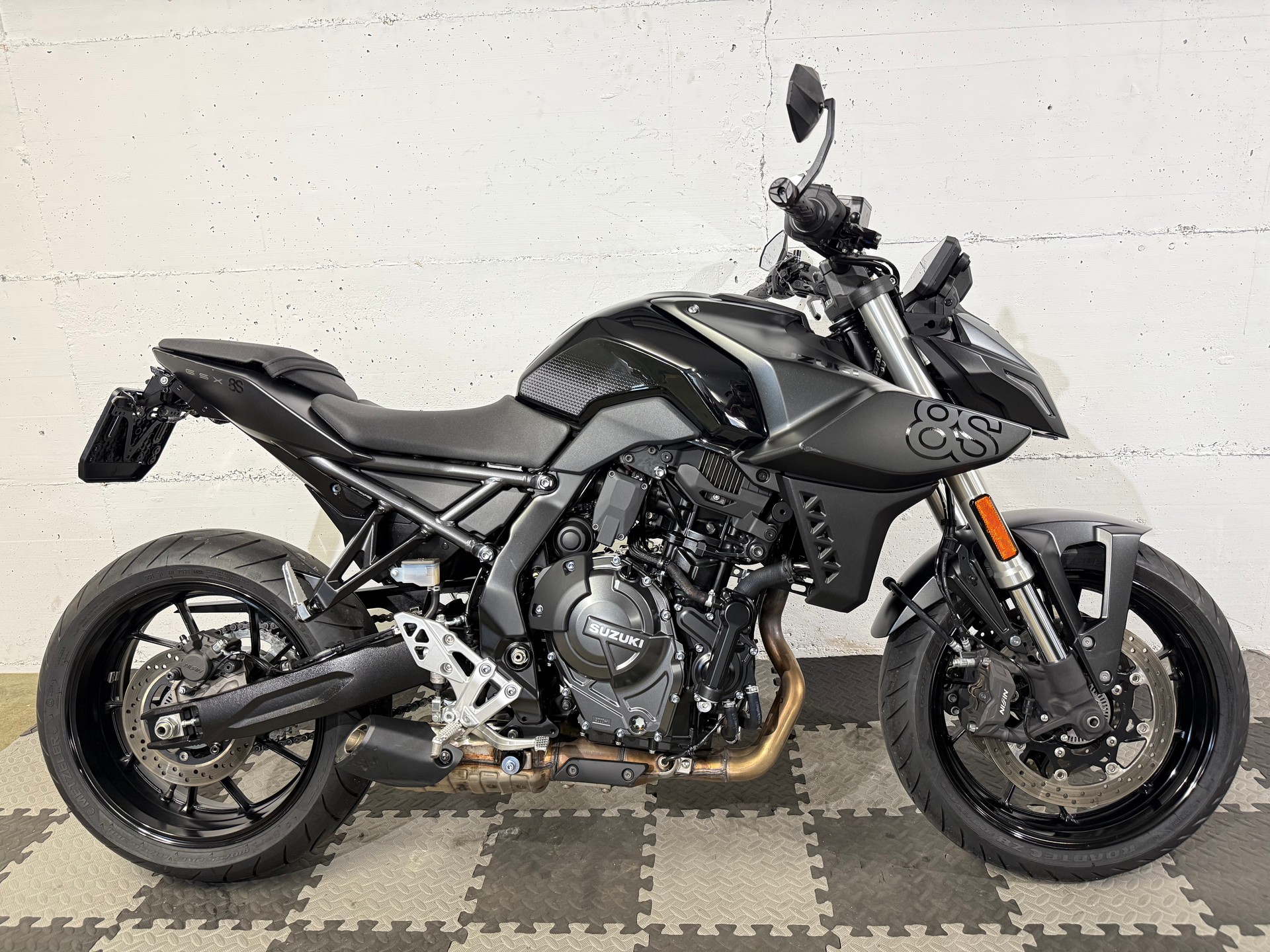SUZUKI GSX 8 S (35kW)-showroom-element-3