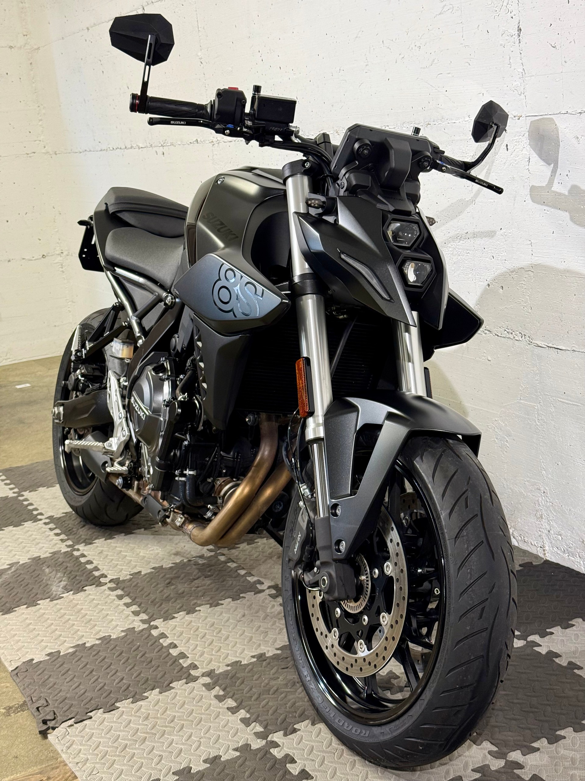 SUZUKI GSX 8 S (35kW)-showroom-element-1