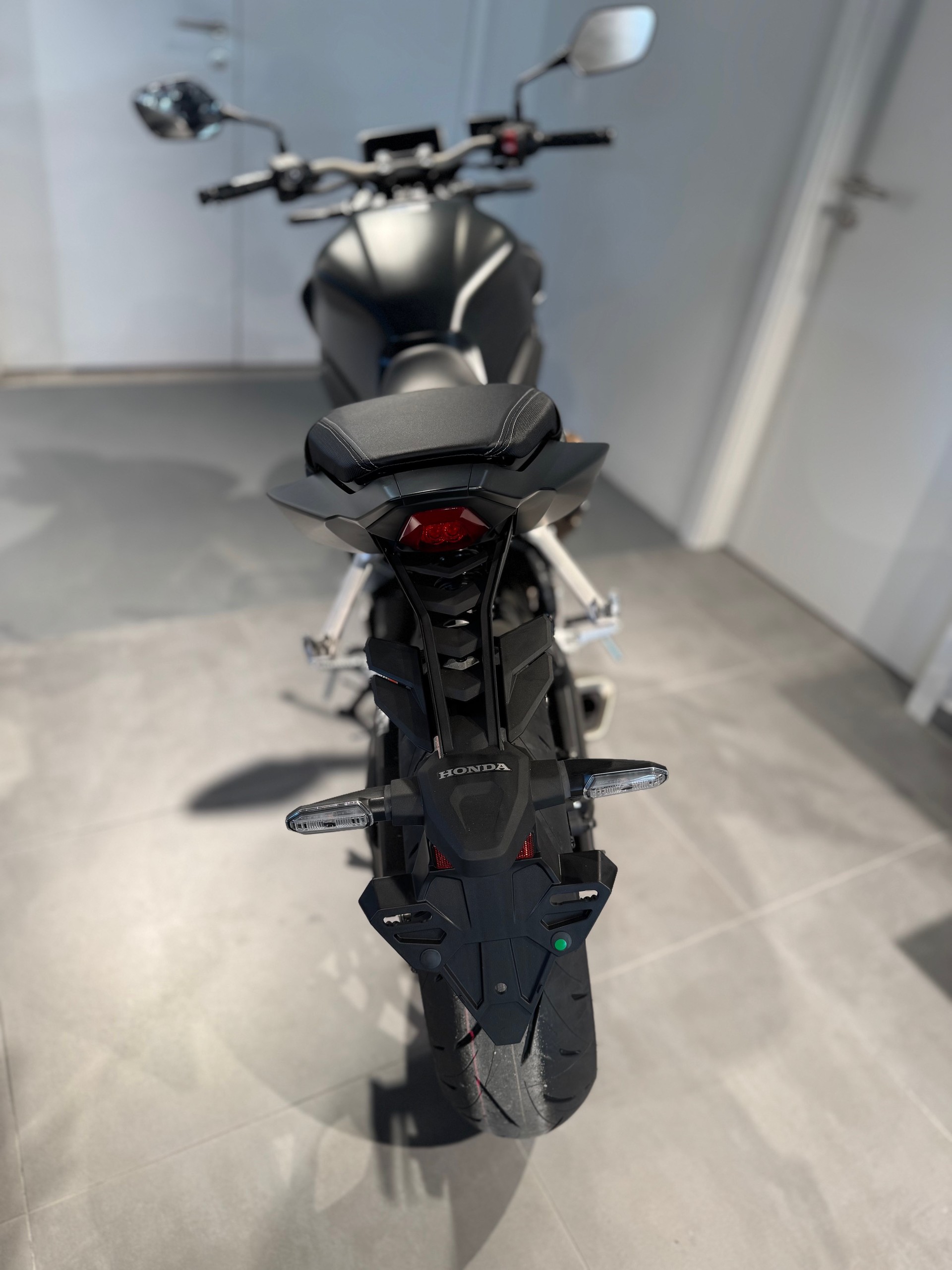 HONDA CBR 650 R E-Clutch-showroom-element-3