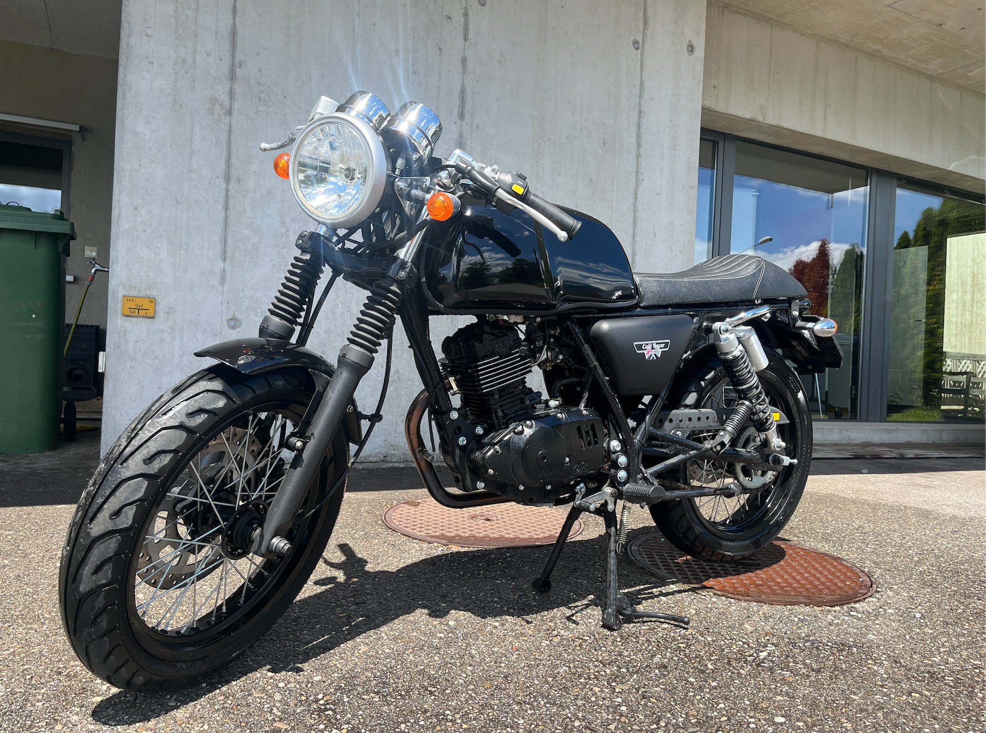 MASH 125 Cafe Racer-image-1