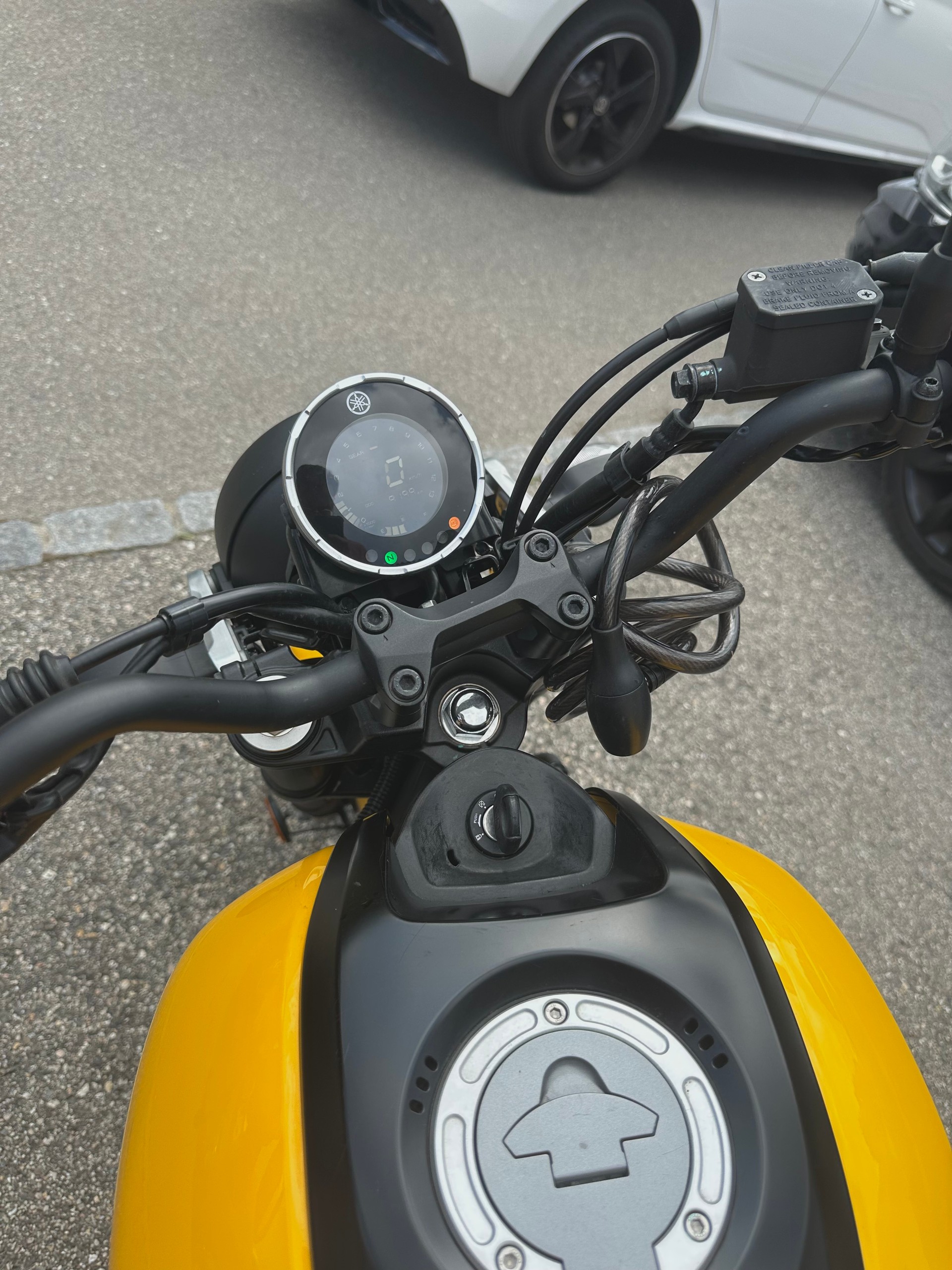YAMAHA XSR 125-image-4