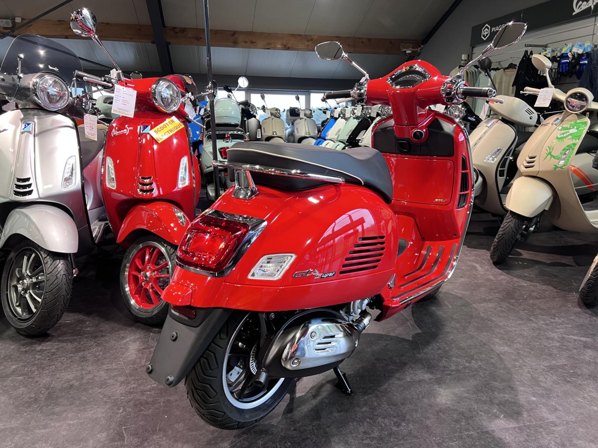 PIAGGIO Vespa GTS 310 Super RST E5+-showroom-element-2