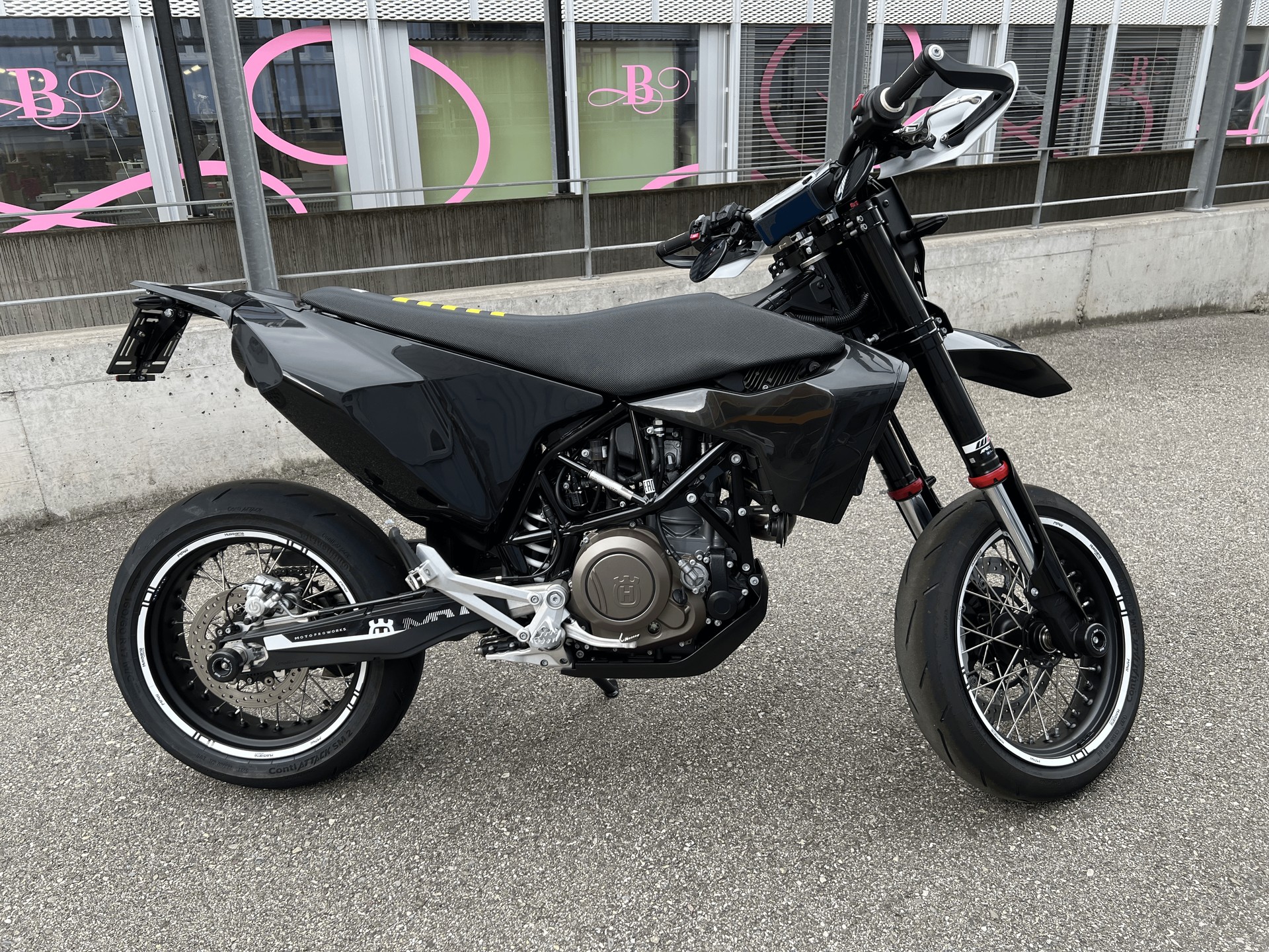 HUSQVARNA 701 Supermoto