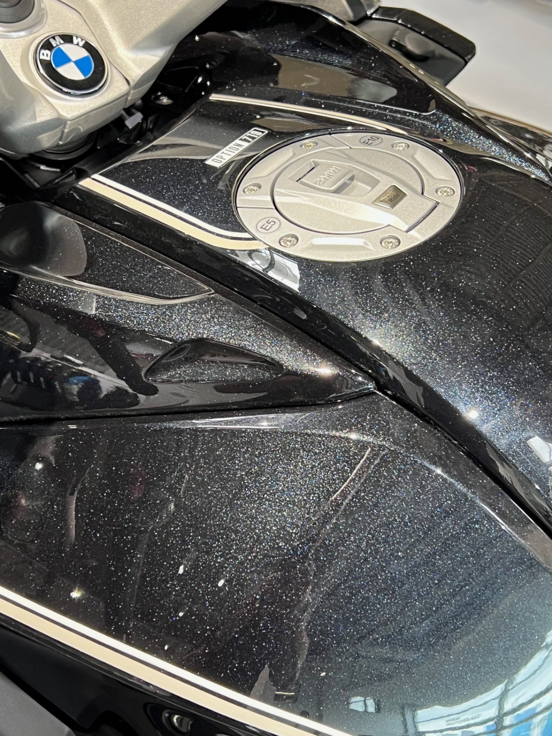 BMW K 1600 GT Option 719 Meteoric Dust 2 metallic-image-8