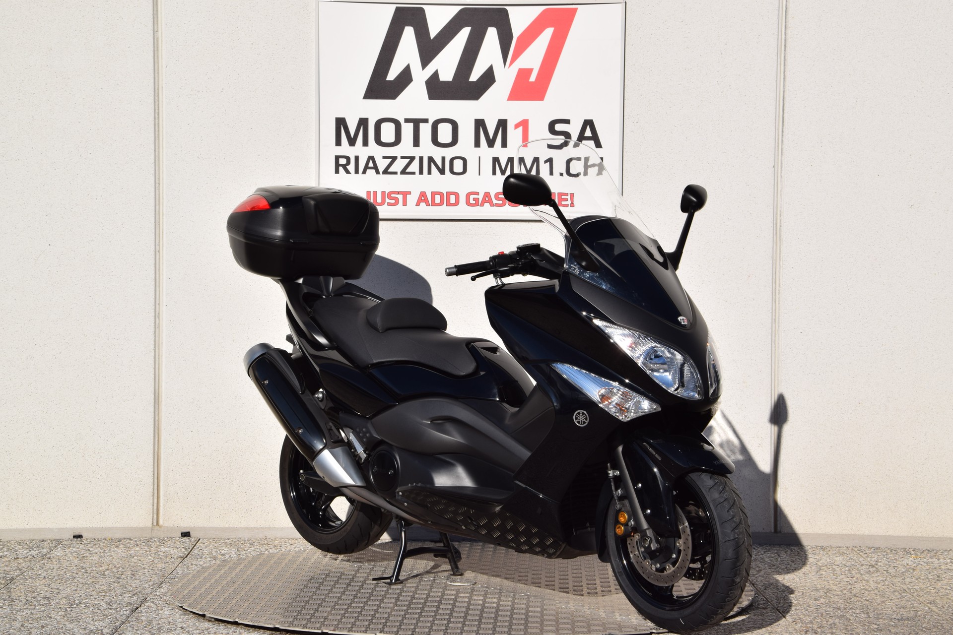 YAMAHA T-MAX XP 500 ABS-showroom-element-1