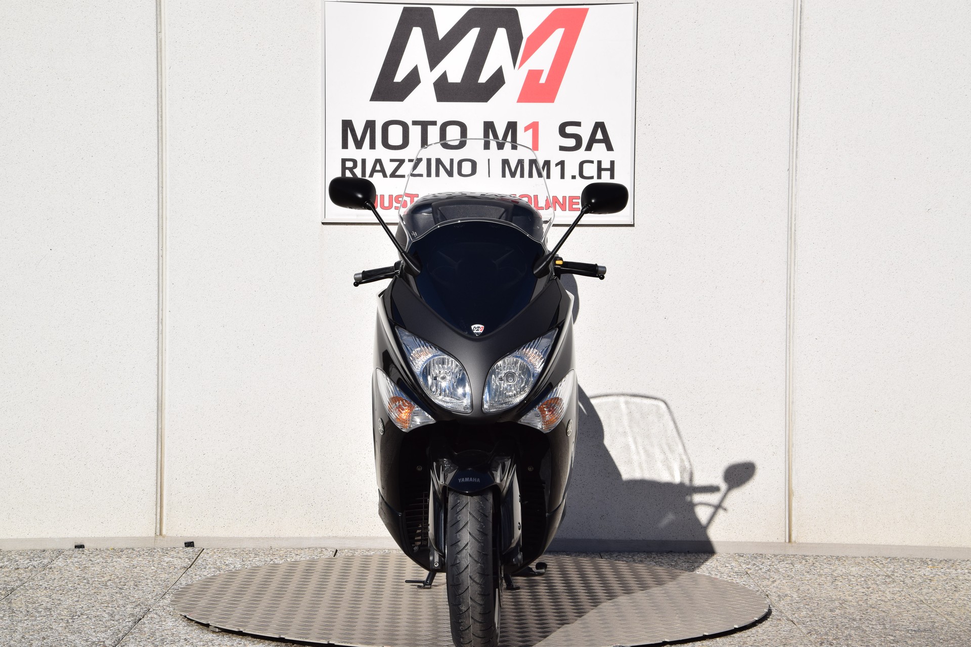 YAMAHA T-MAX XP 500 ABS-showroom-element-3