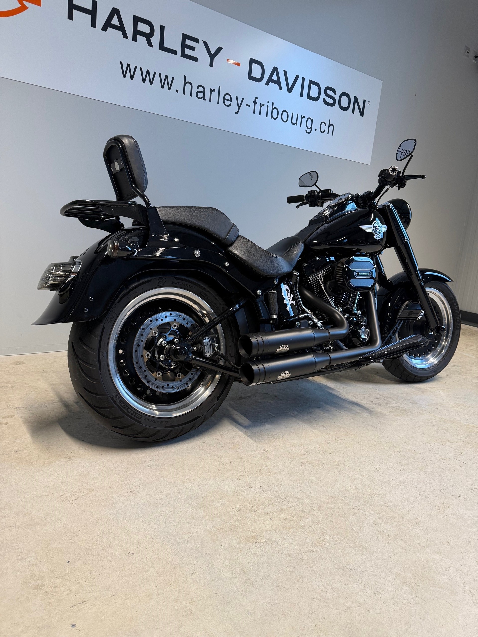 HARLEY-DAVIDSON FLSTFBS Fat Boy S Special ABS-showroom-element-2