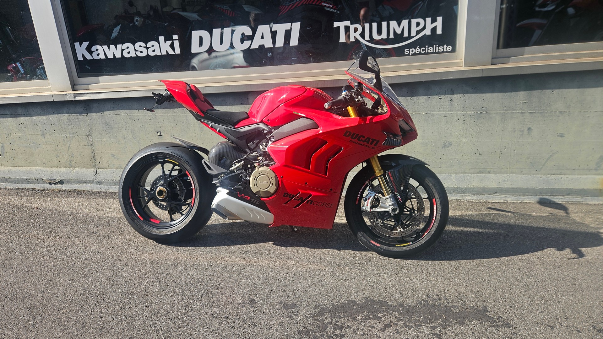 DUCATI Panigale V4 S-showroom-element-1