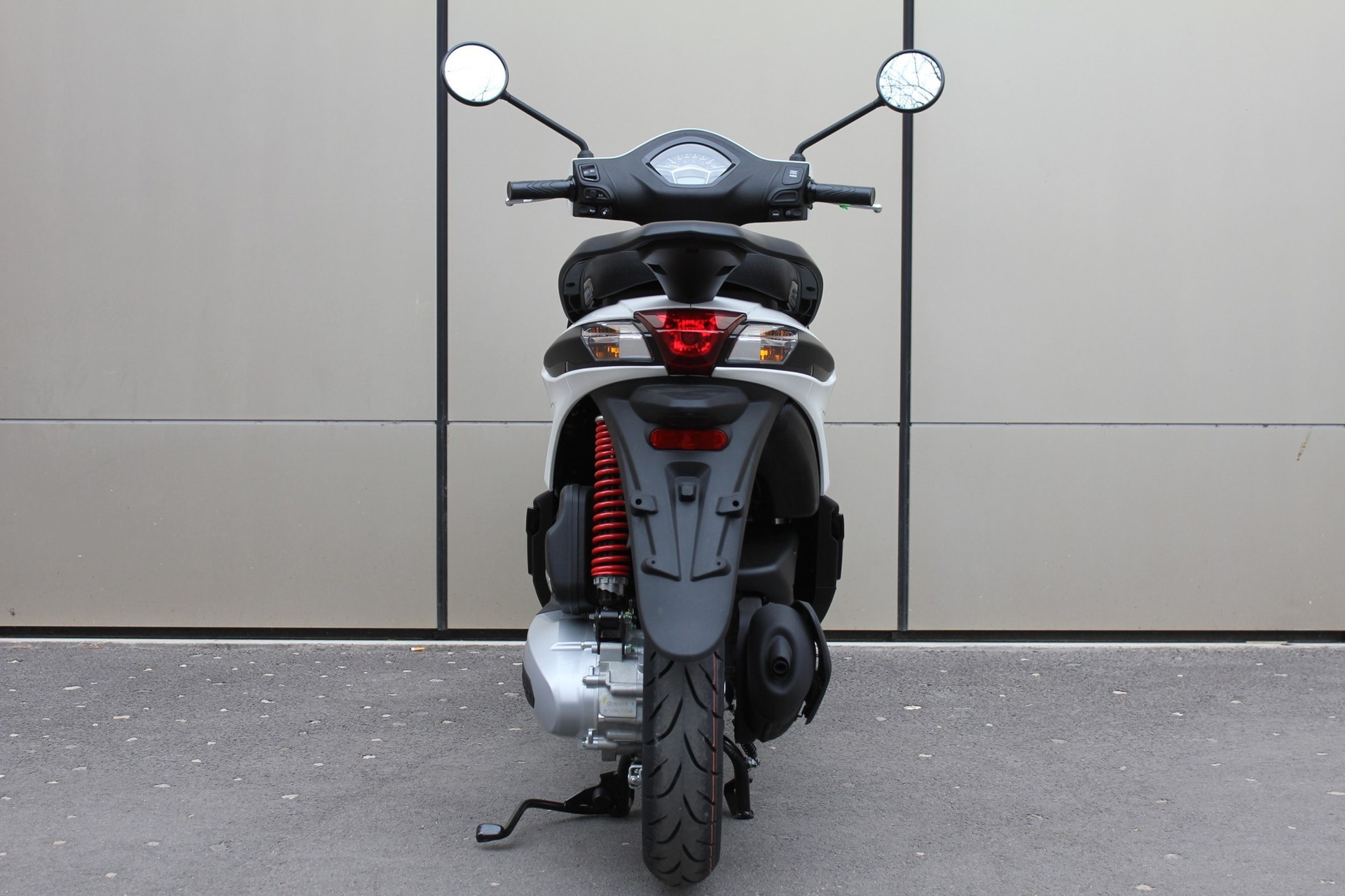 PIAGGIO Liberty 125 Sport-showroom-element-3