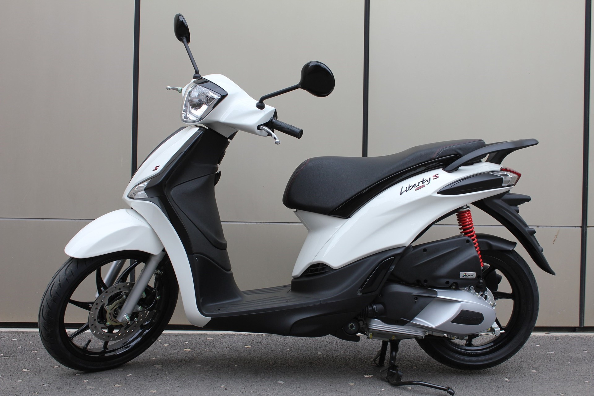 PIAGGIO Liberty 125 Sport-showroom-element-2