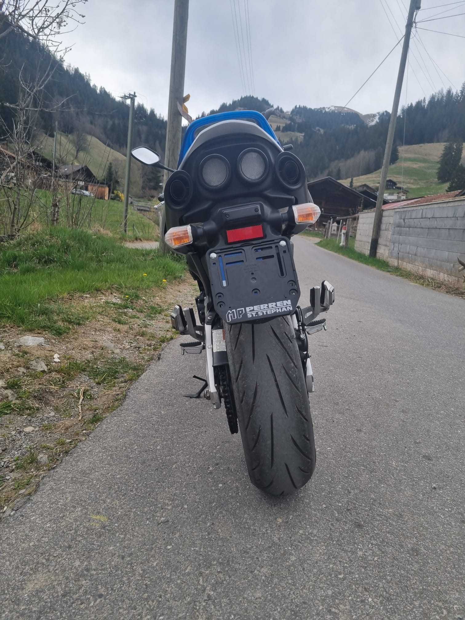 SUZUKI GSR 600-image-4