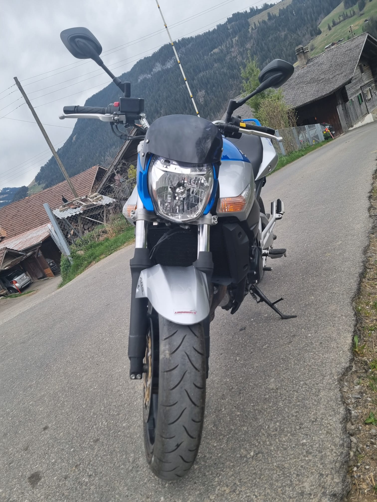 SUZUKI GSR 600-image-3