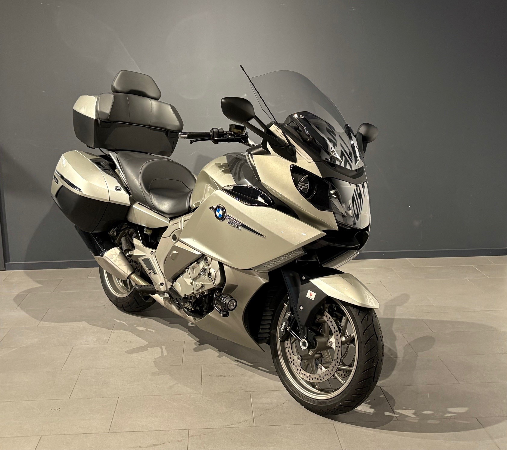 BMW K 1600 GTL-showroom-element-1