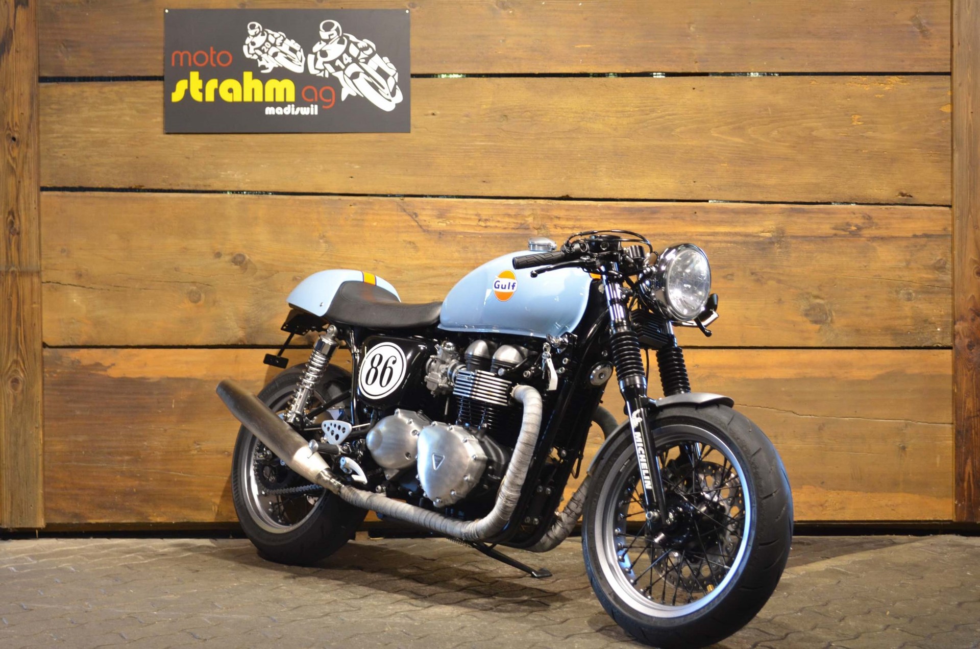 TRIUMPH Thruxton 900i
