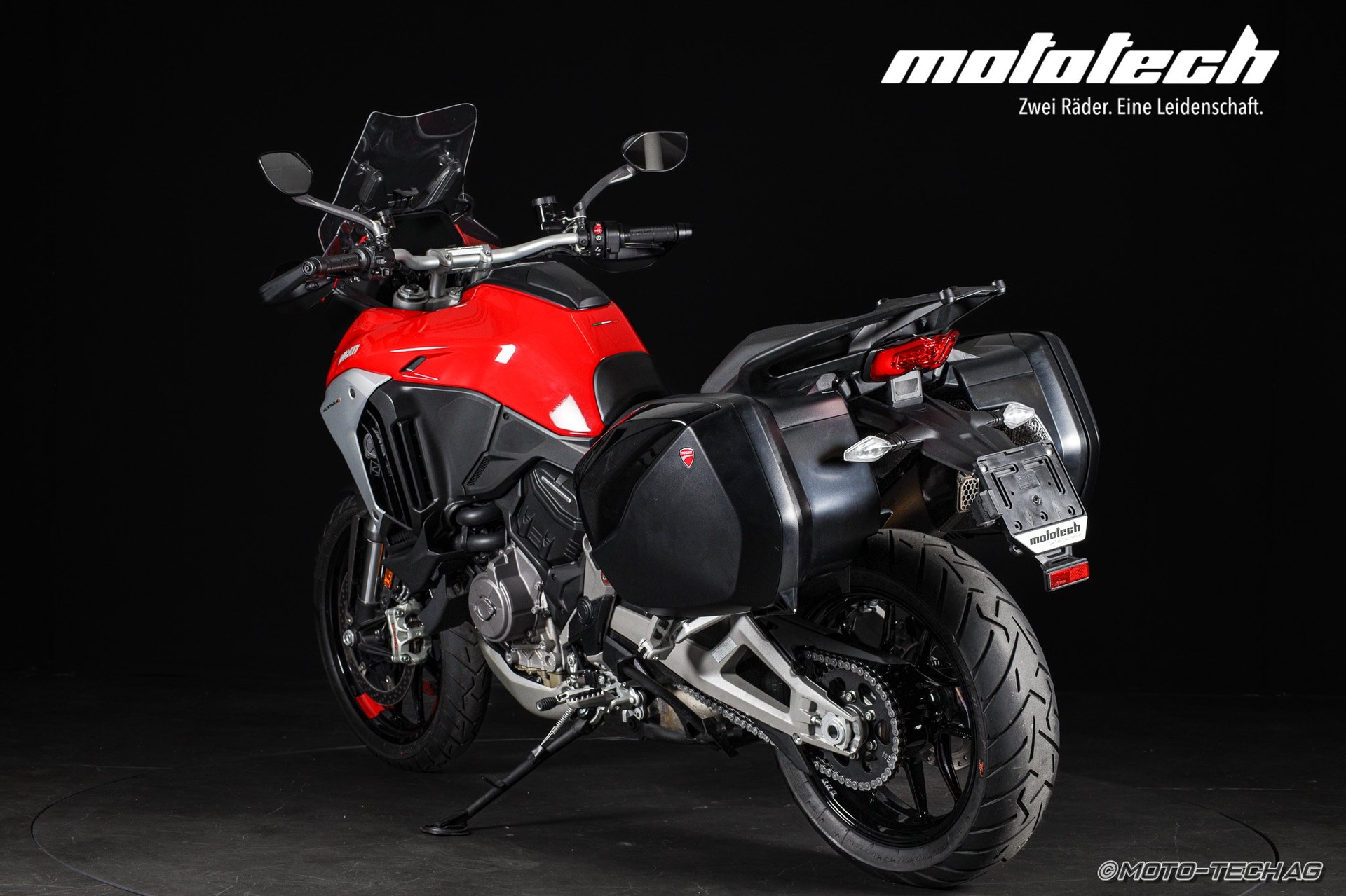 DUCATI Multistrada V4 S Travel & Radar-showroom-element-3