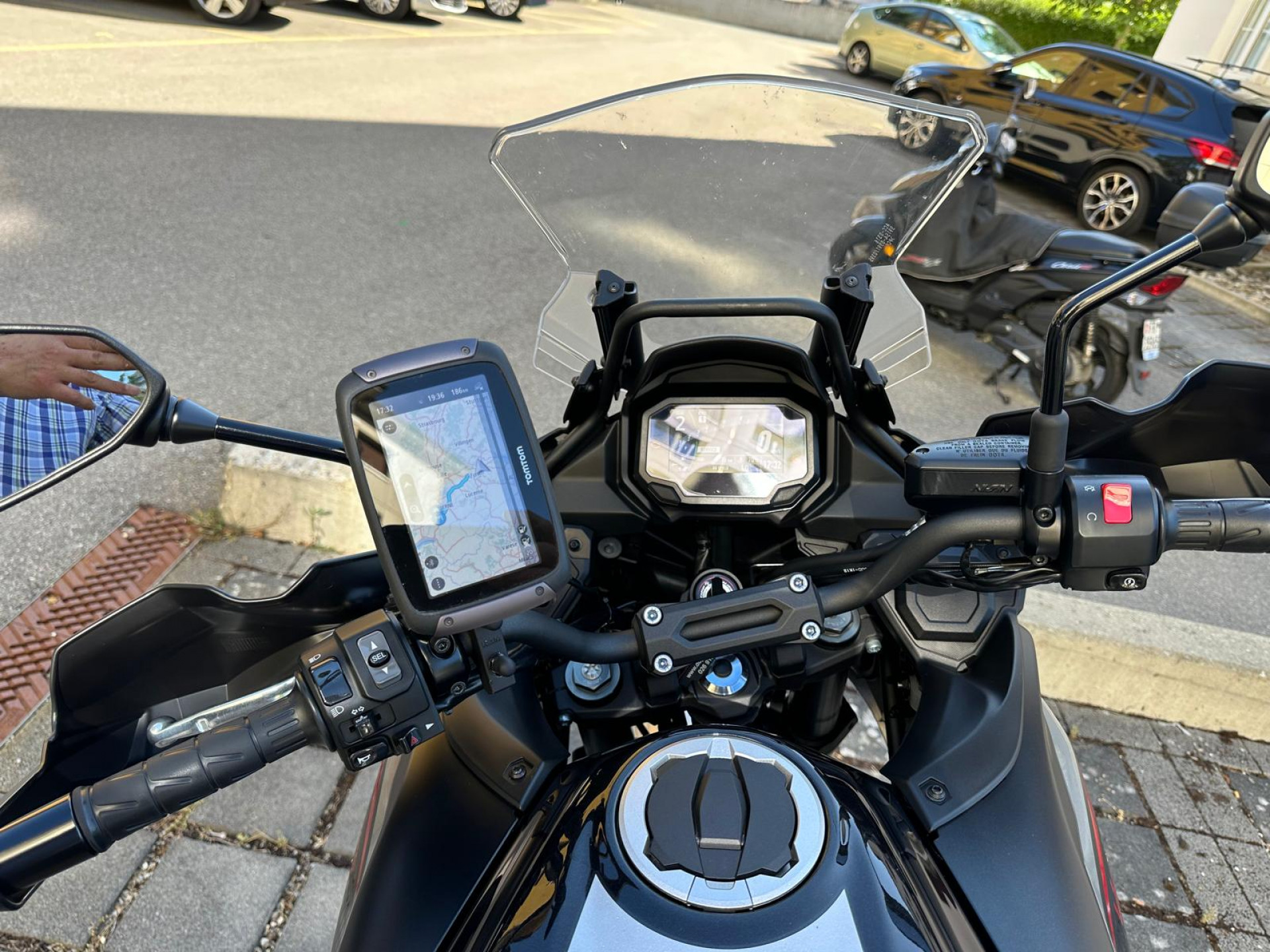 KAWASAKI Versys 650-image-4