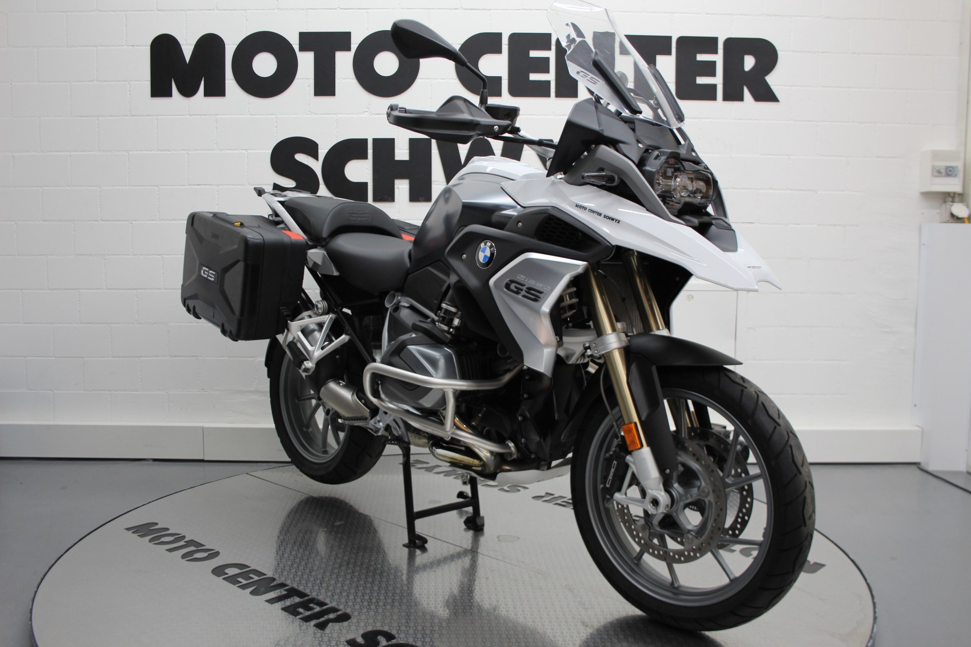 BMW R 1250 GS-showroom-element-2